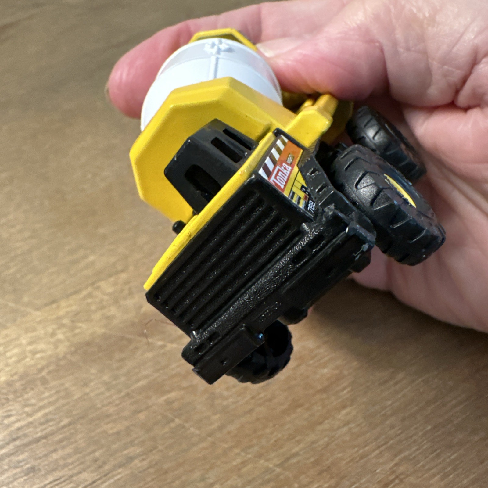 Maisto Hasbro Tonka 1998 Mini Mighty Excavator Cement Truck Construction