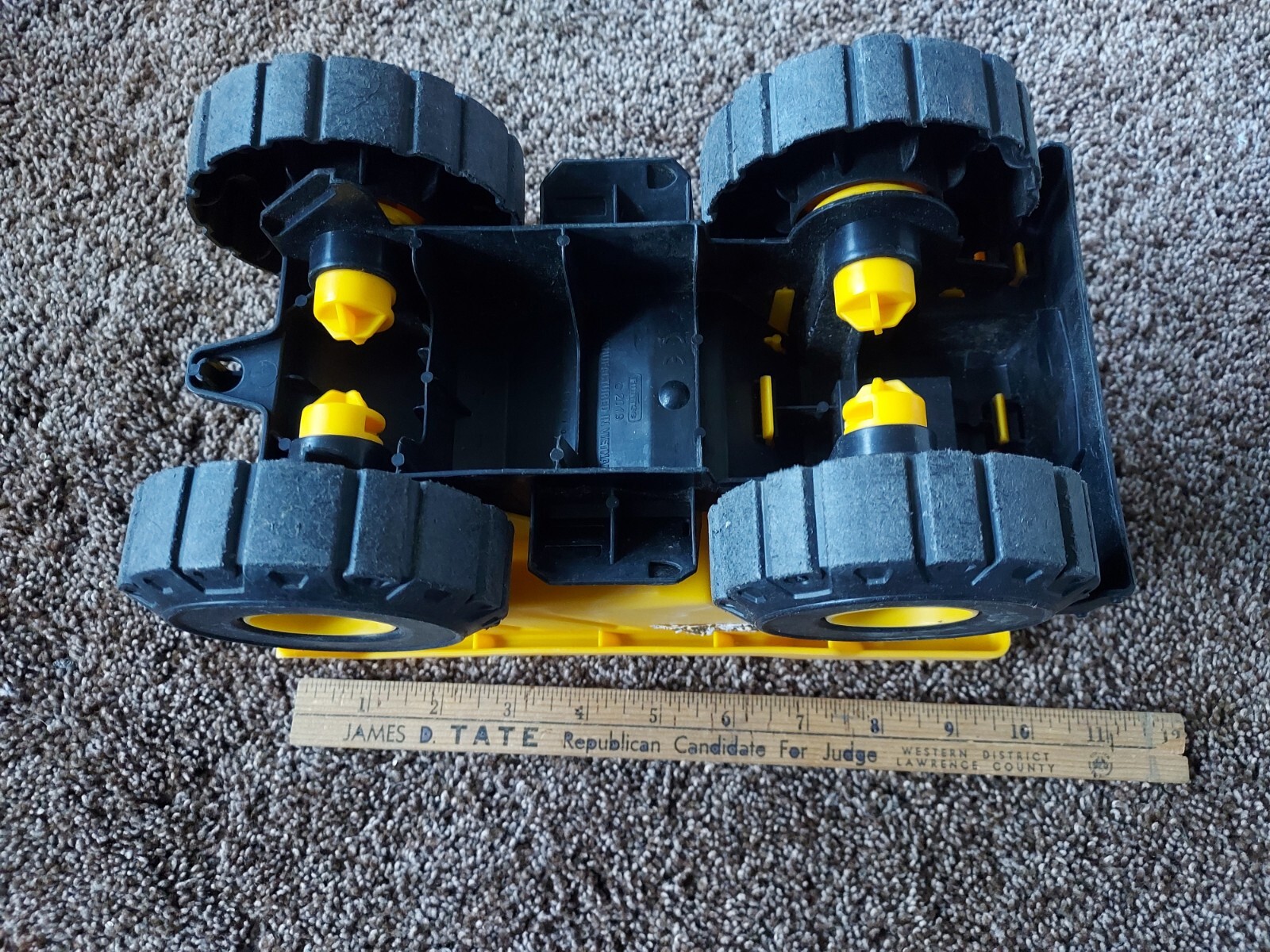 Funrise Cat Caterpillar Sand Box Toy Construction Off-Road Dump Truck 10″
