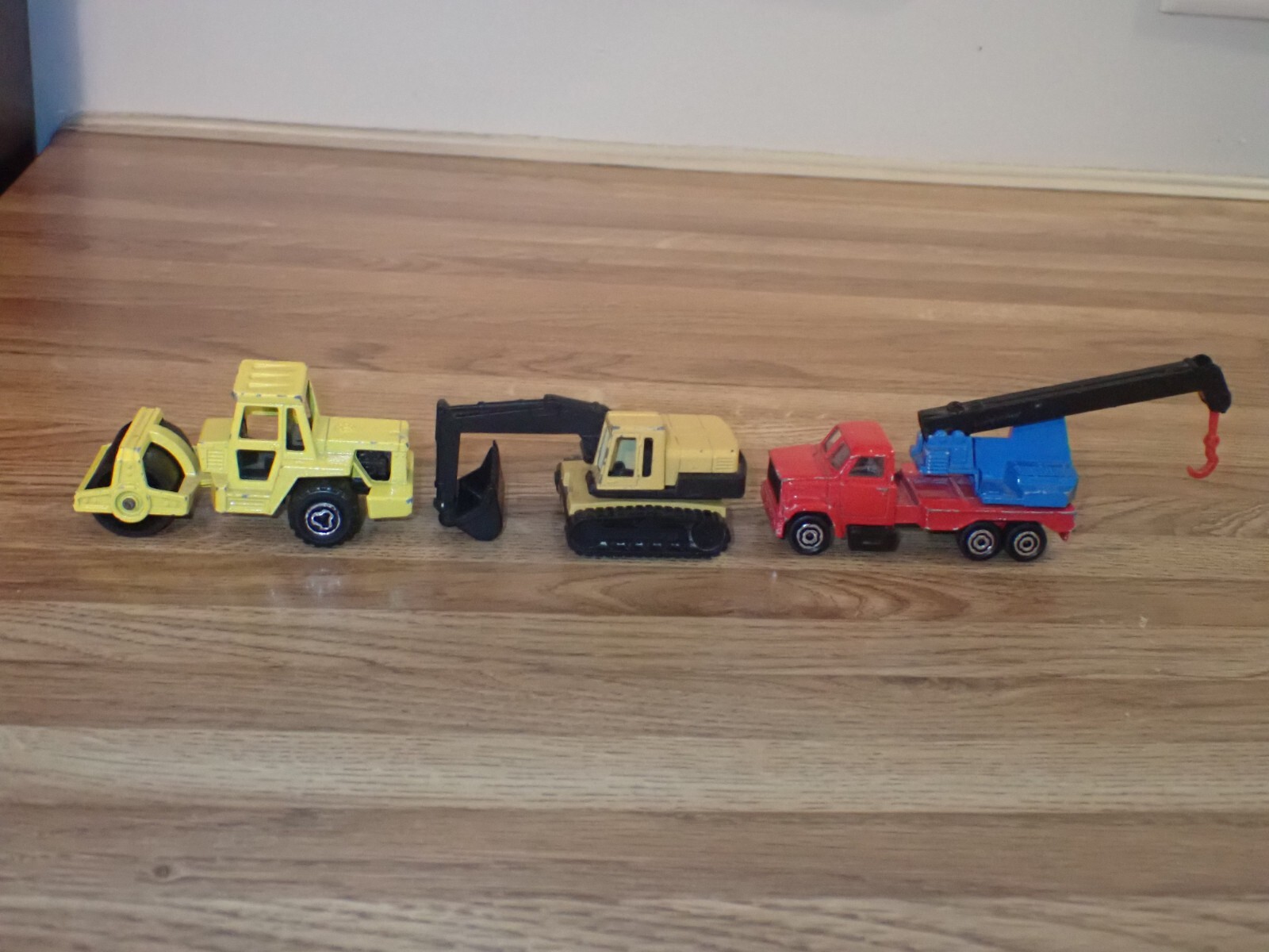 Lot of 3 Vintage Majorette Diecast 226 Steam Roller 283 Crane 242 Loader Shovel