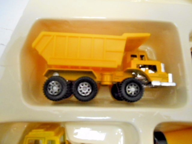 1987 Tootsie Toy ‘Construction Play Set’ Die-Cast / Plastic Item no. 1963