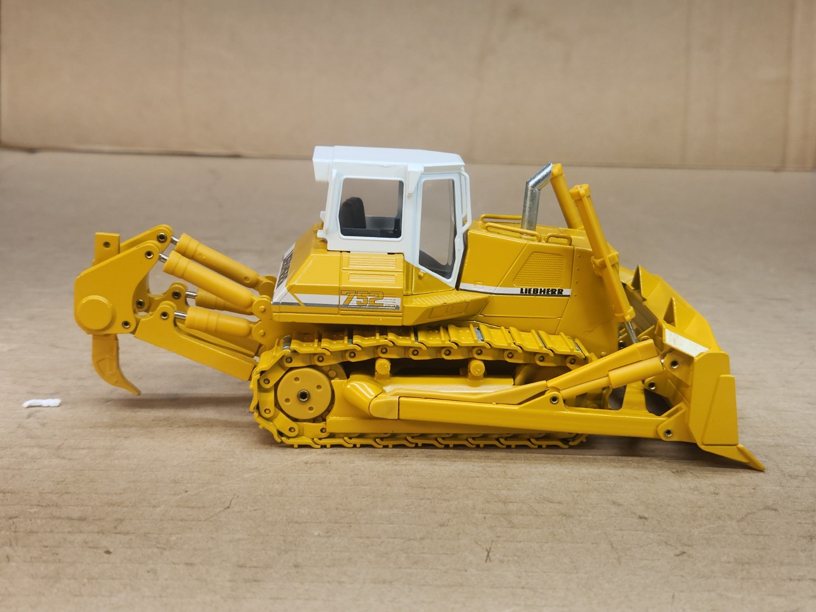 Conrad PR 752 Liebherr Crawler Tractor 1/50 #2806 Made in West Germany