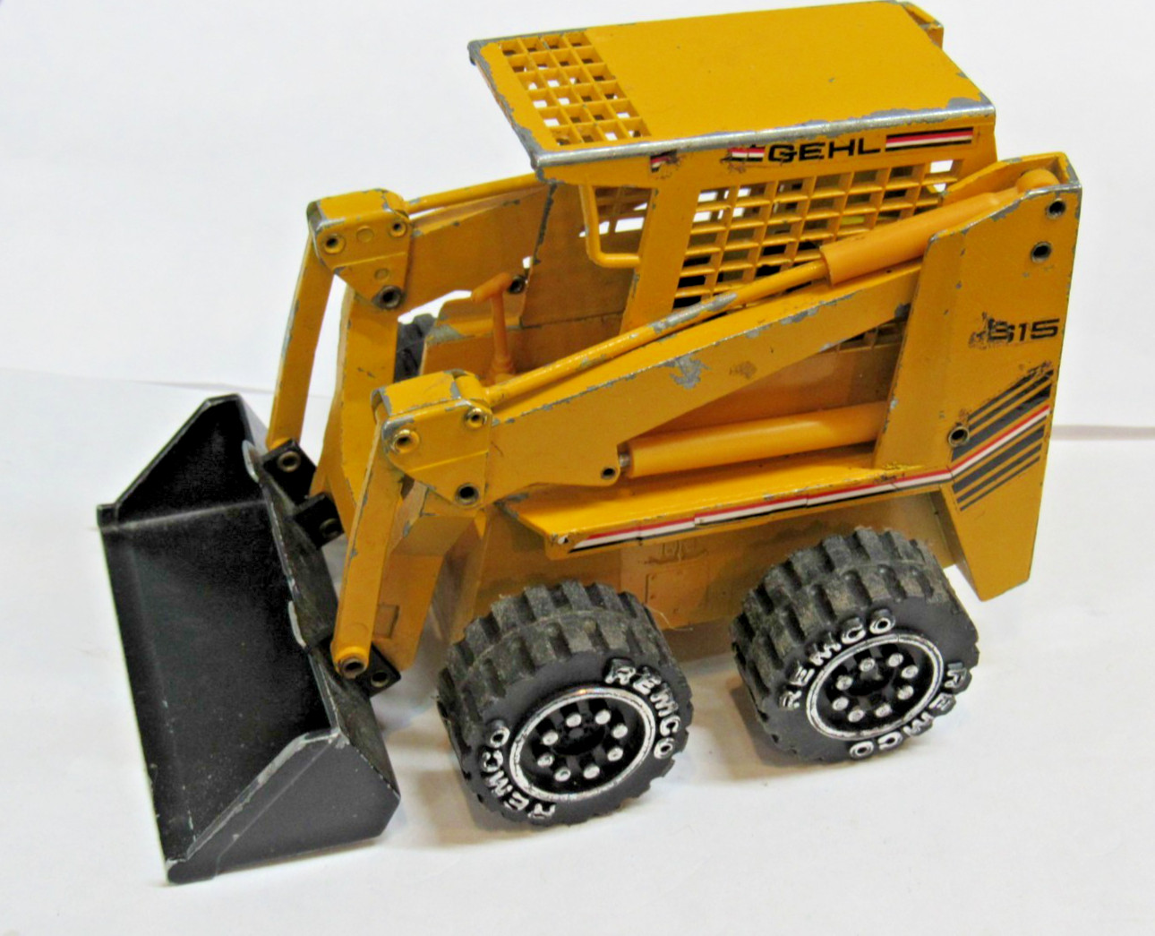 Gehl 4615 Skid-Steer Loader – NZG 1:25 Scale Diecast Model #236/1 Remco