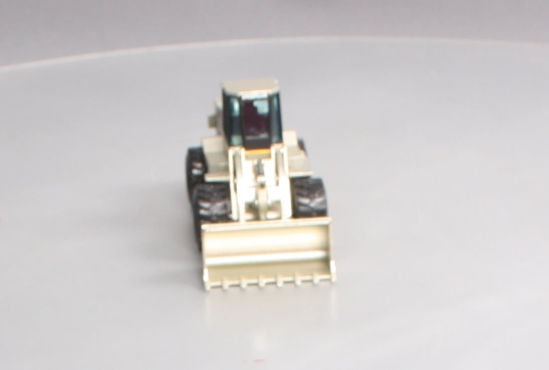 NZG 237 1:50 Scale Diecast Caterpillar 966F Wheel Loader – Silver LN/Box