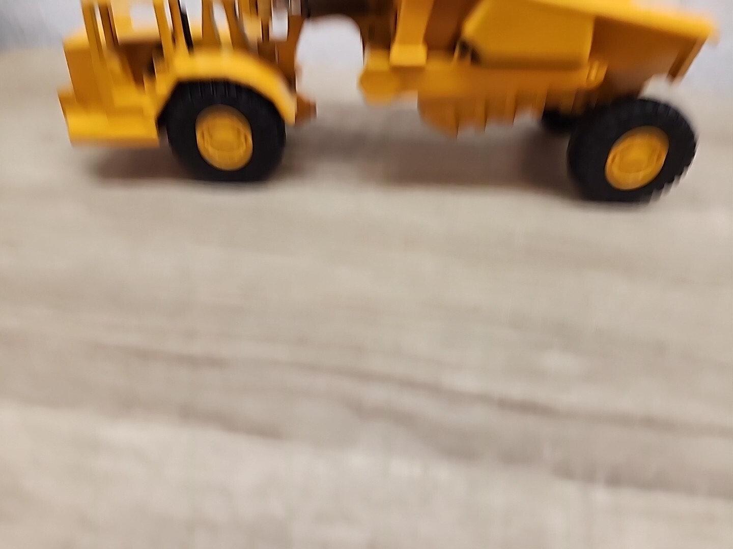 JOAL Caterpillar Cat 631D Heavy Tipping Dump Truck, Scale 1:50