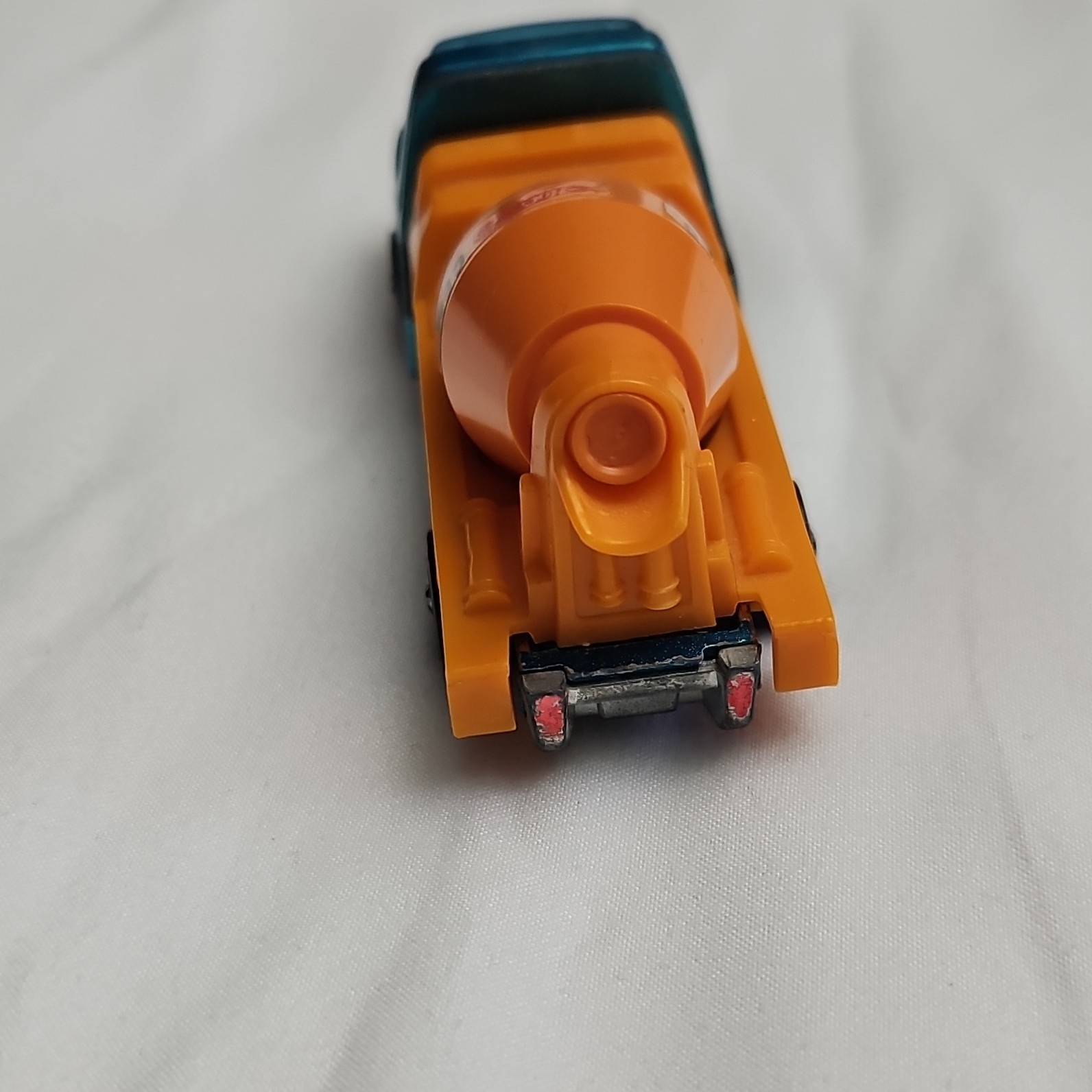 Hot Wheels Vintage 1969 Diecast Cement Mixer Truck Blue/Orange