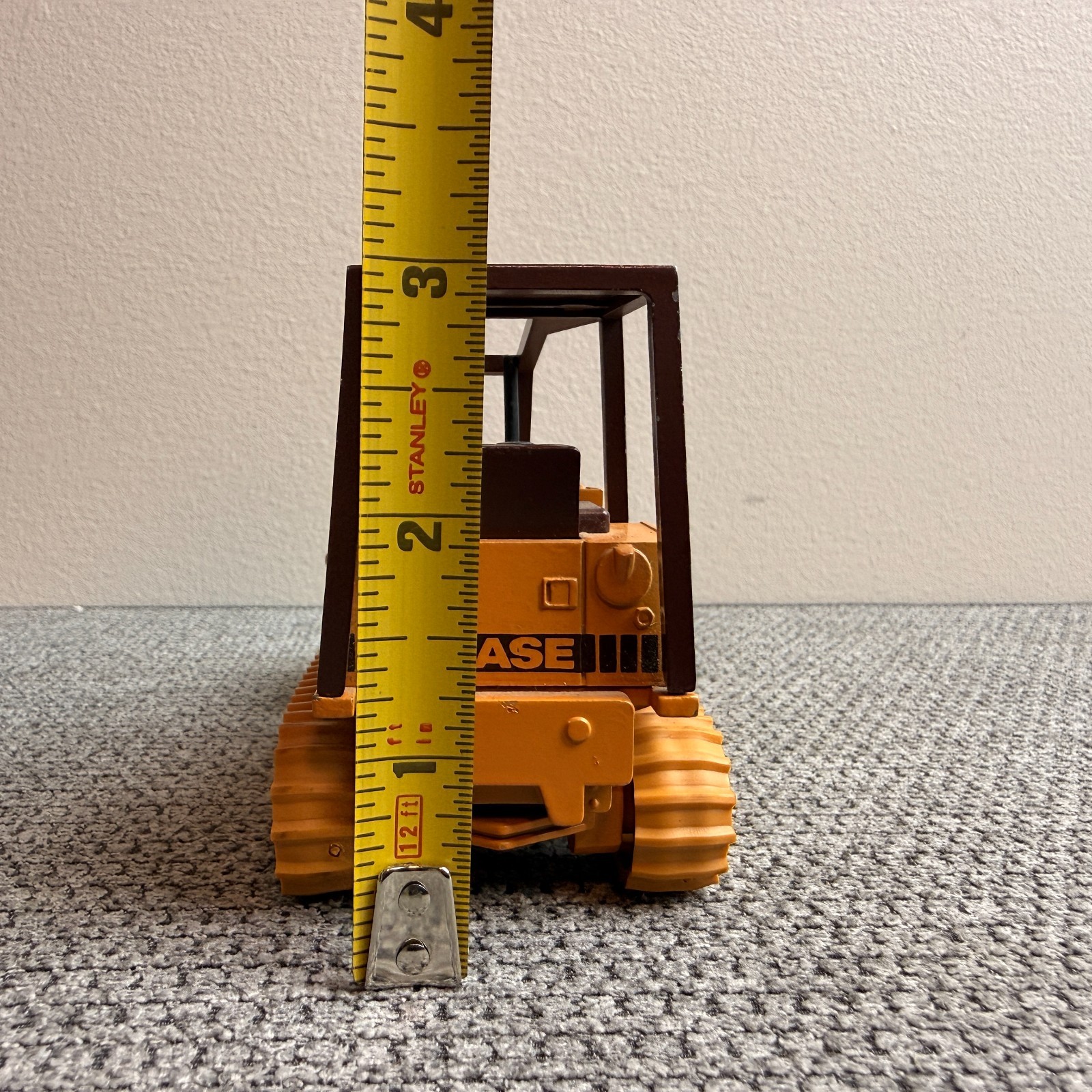 Case 855D Track Loader – CAB – 1/35 – NZG – Conrad NZG West Germany