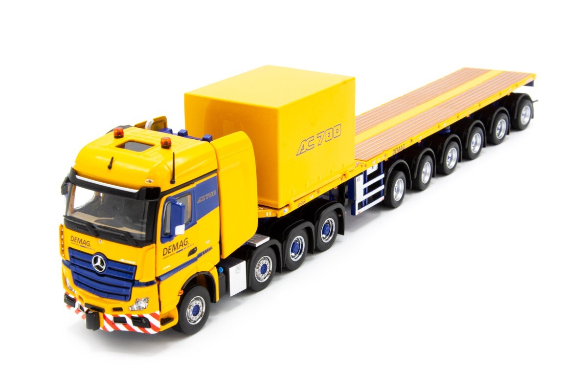 IMC 31-0124 Mercedes-Benz Actros w/Ballast Trailer for AC700-9 Demag 1/50 MIB