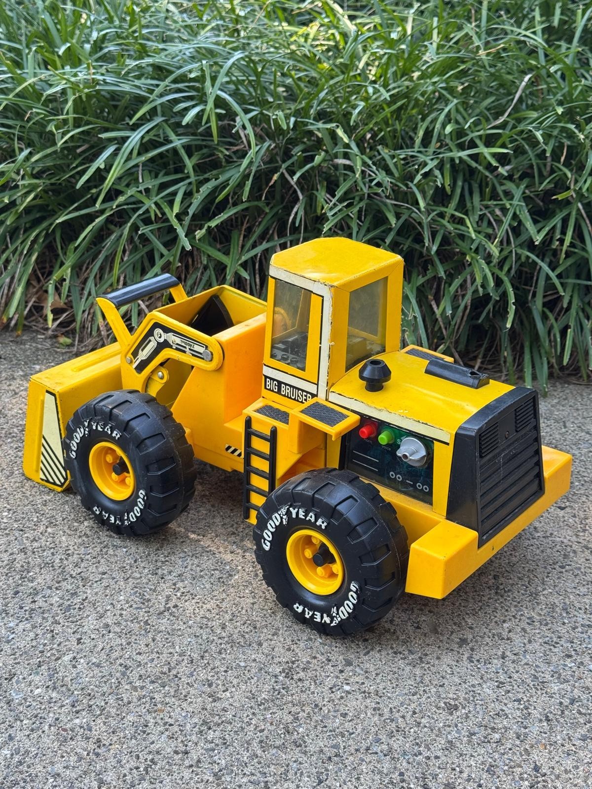 Rare 1992 Buddy L Big Bruiser Front Loader Truck