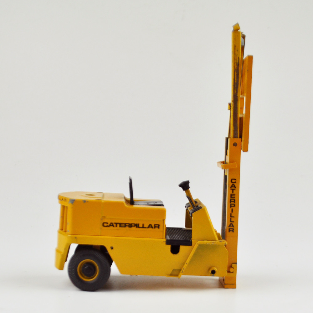 Gescha Caterpillar Forklift Fork-Lift Truck Yellow