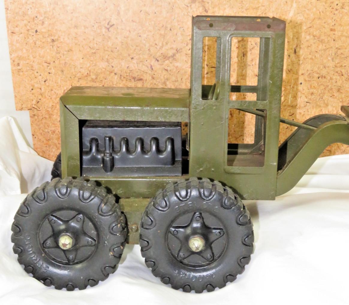 Vintage STRUCTO Pressed Steel Army Engineers Road Grader AS IS