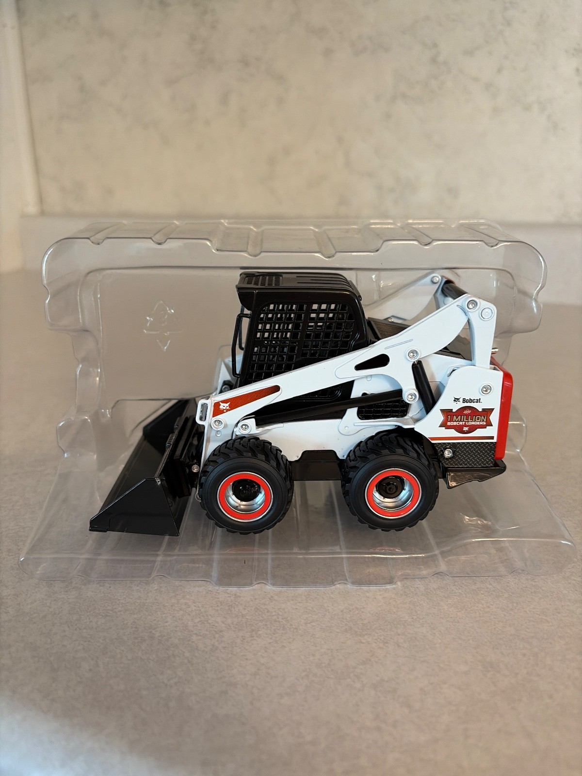 Bobcat 1 Million Loaders 1:25 Scale Diecast Special S650 Edition Collectible