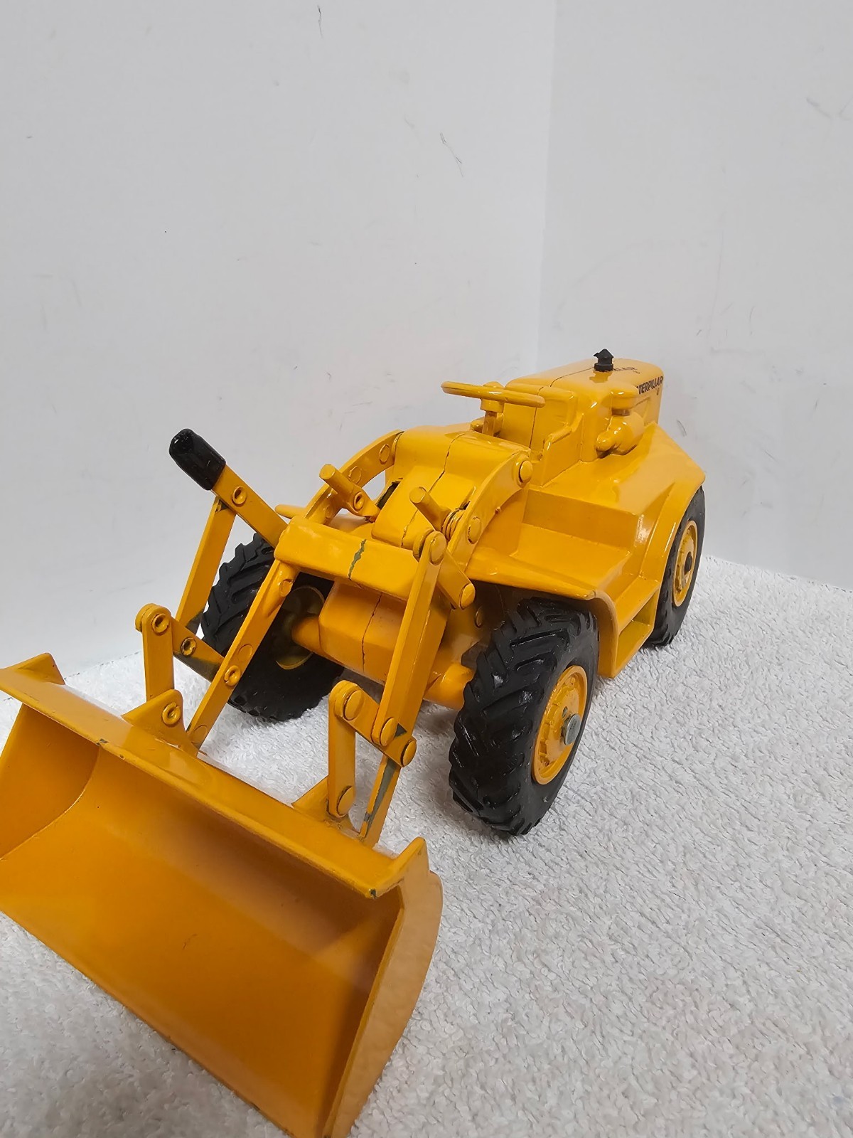 Vintage 1960s ERTL Caterpillar 944 Traxcavator 1:24 Diecast Loader w/ Box EUC
