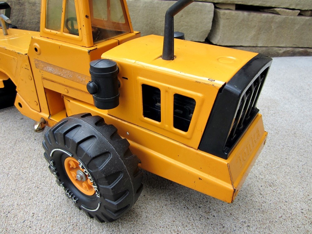Vintage Tonka Mighty Road Grader with Double Blade Orange 54726