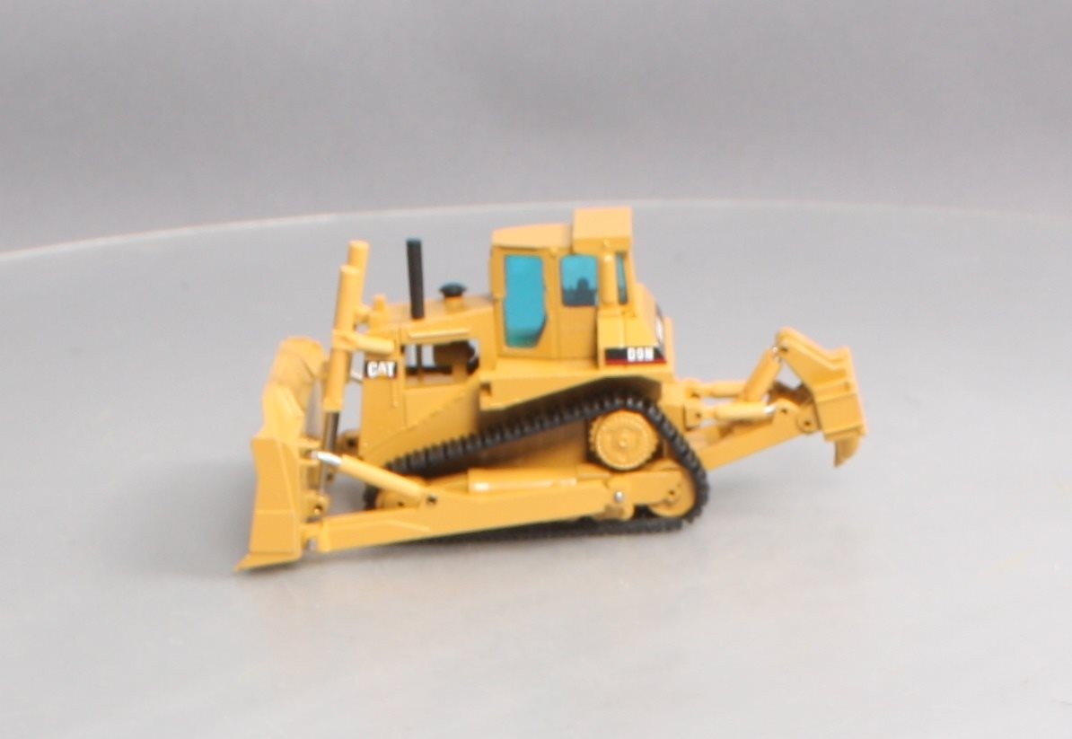 NZG 298 1:50 Scale Diecast Caterpillar D9N Track-Type Tractor