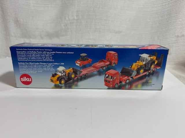 Siku low loader with four wheel loader #1839 Nib Collectors Quality Condition