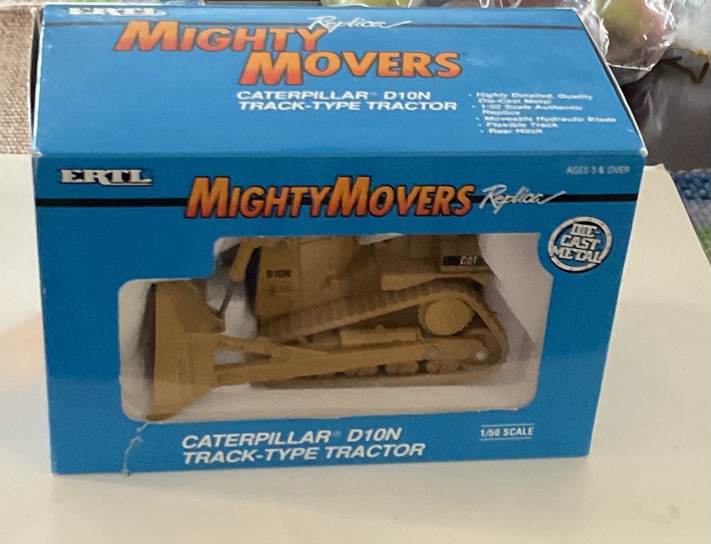 ERTL Mighty Movers 1/50 Scale Caterpillar tractor ,Die Cast Model /1992