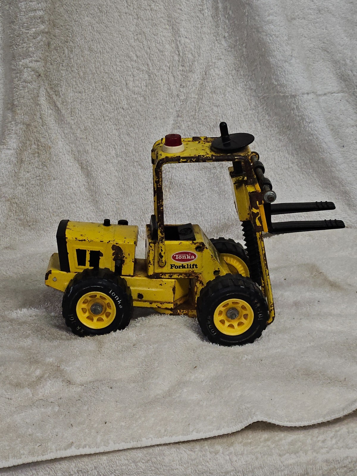 Tonka Forklift Truck # 52900 • XR-101 • Pressed Steel Metal Toy • 1970s Vintage