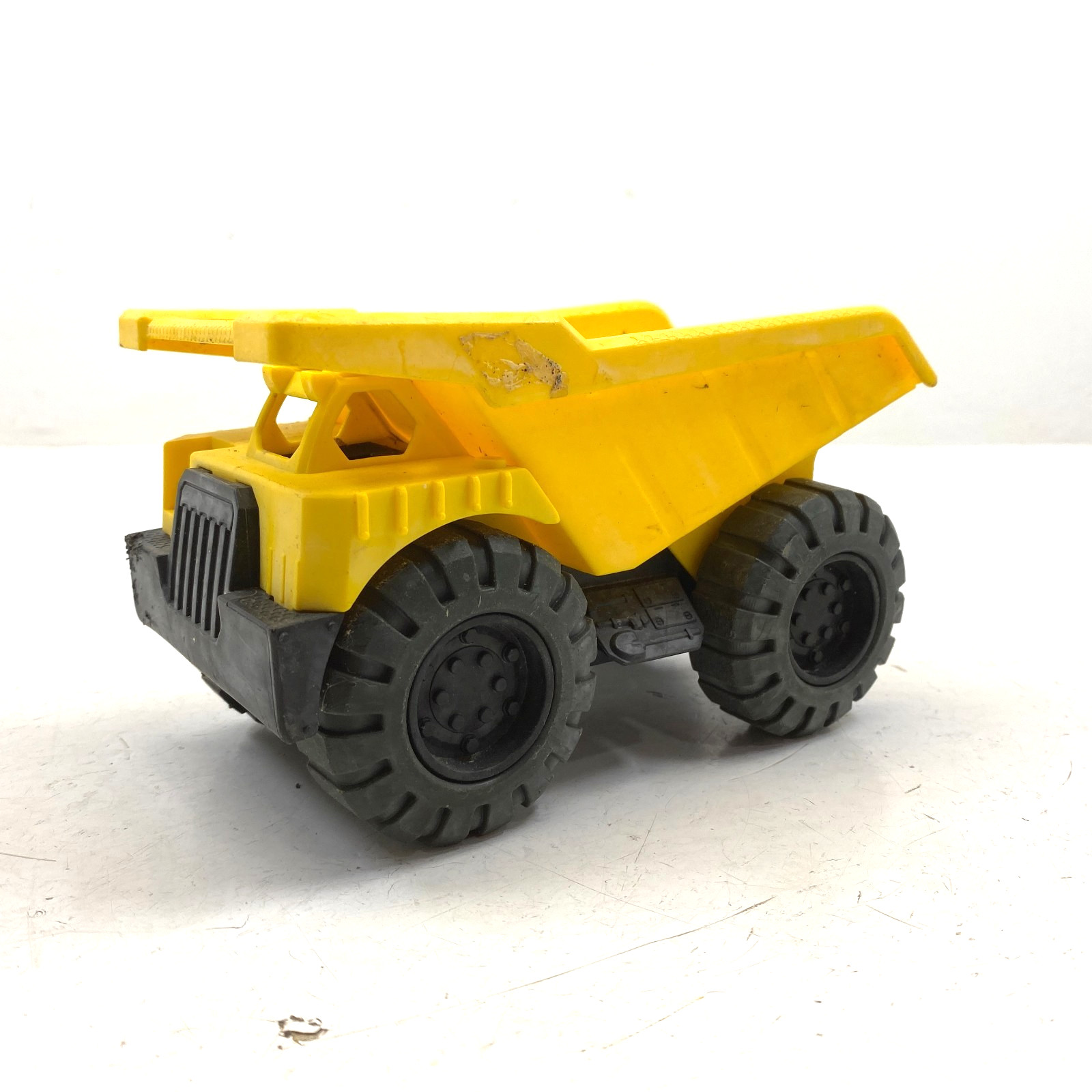 CAT Construction 7″ Dump Truck, Excavator Toys Lot of 2 (USED)