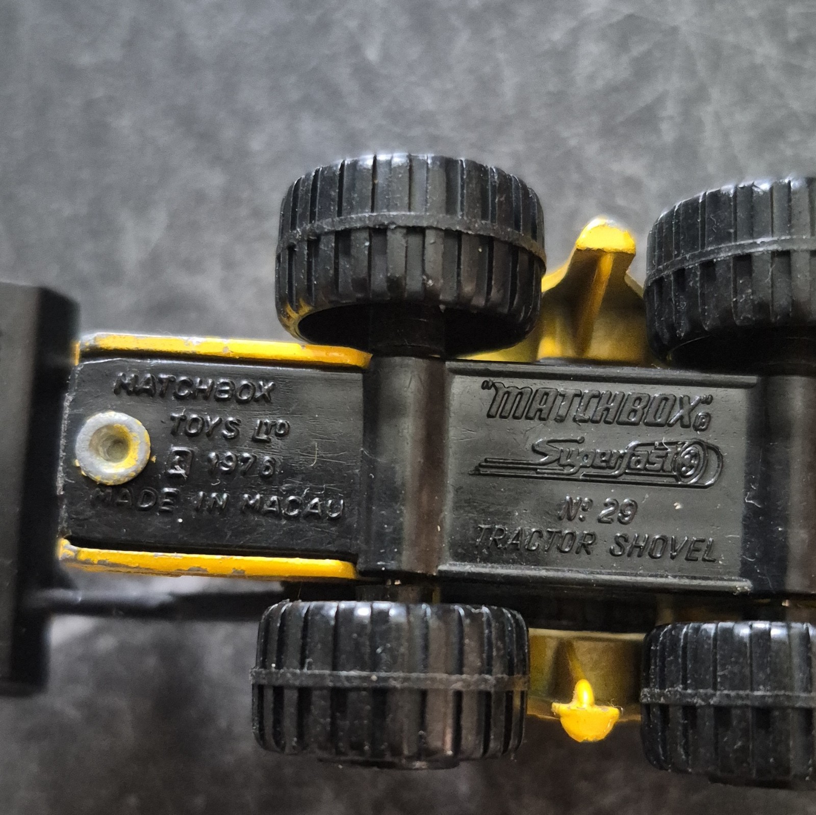 Matchbox Superfast No. 29 Tractor Shovel Yellow/Black 1:76 1976
