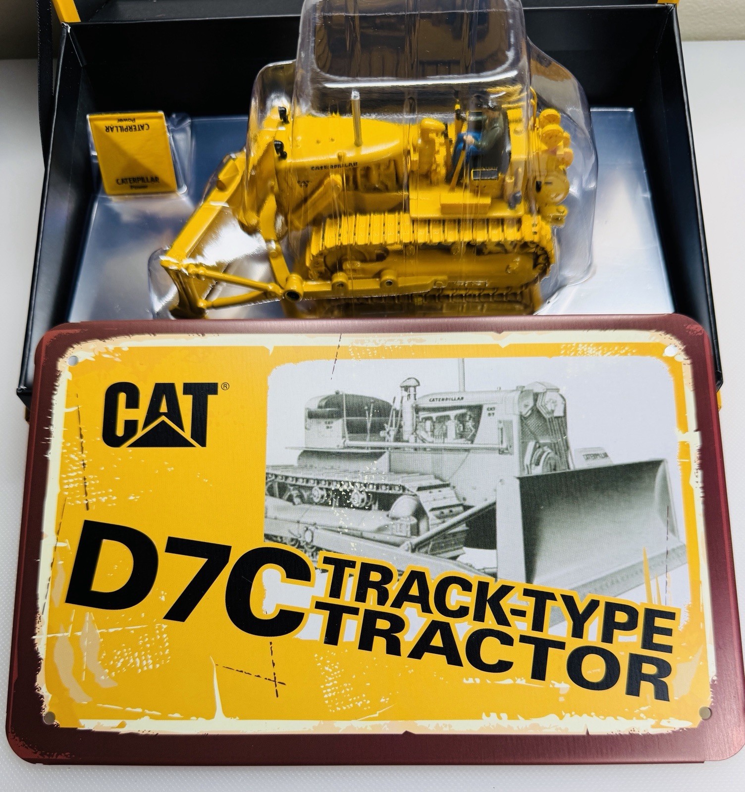 DM 1:50 CAT D7C Caterpillar tracked bulldozer alloy vehicle shovel model 85577