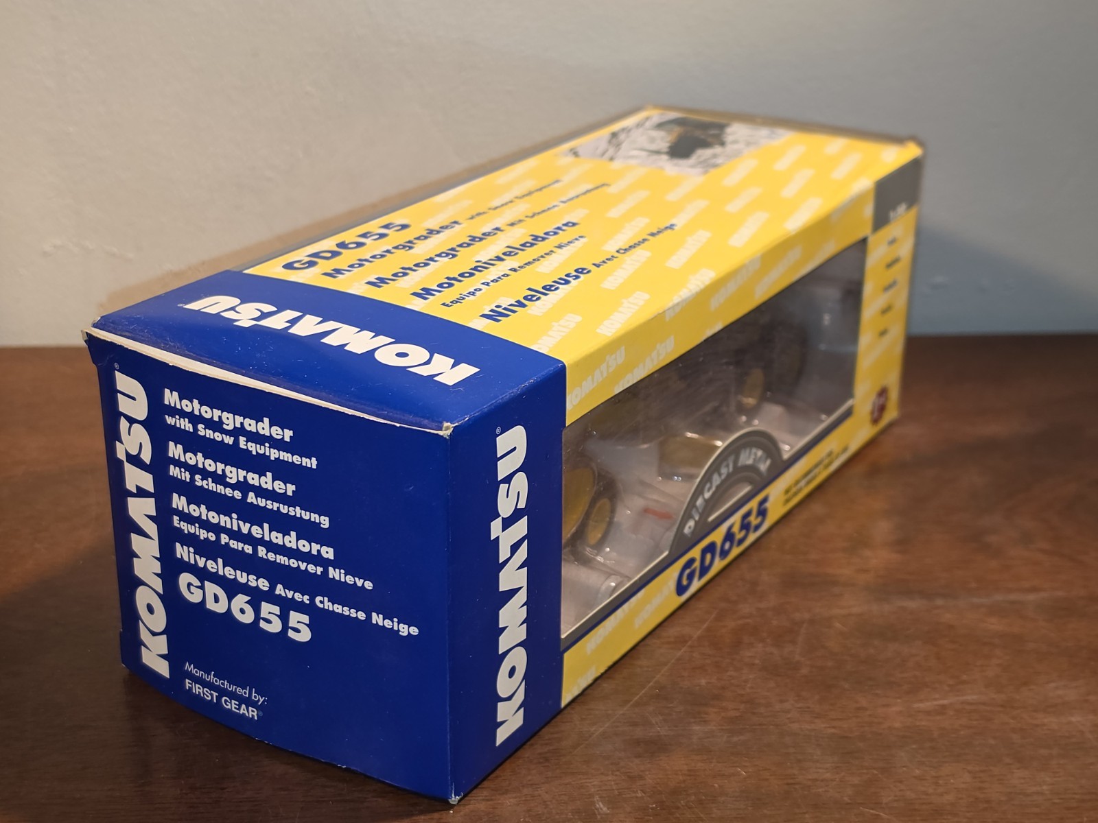 NEW! Diecast Komatsu GD655 Motorgrader W/ Snow Equipment First Gear 1/50th Scale