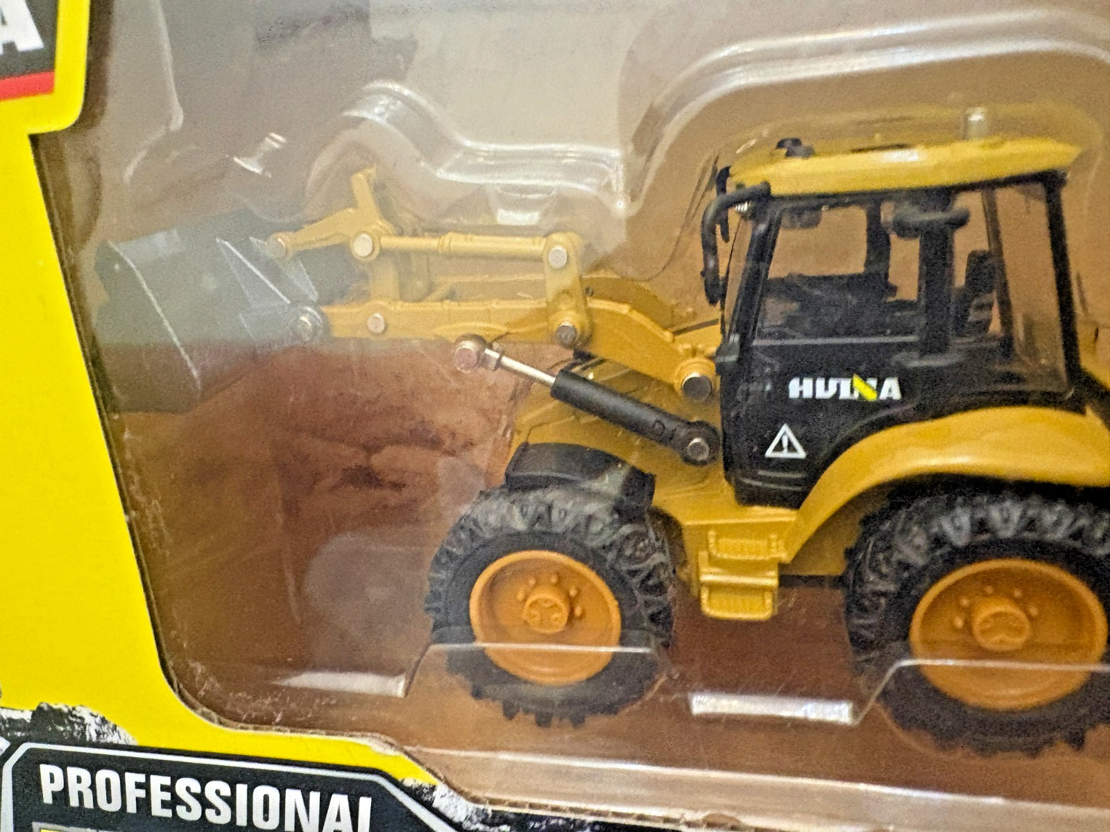HUI NA Toys Die Cast 1714 Professional Bulldozer Engineering Vehicle Model 1:50