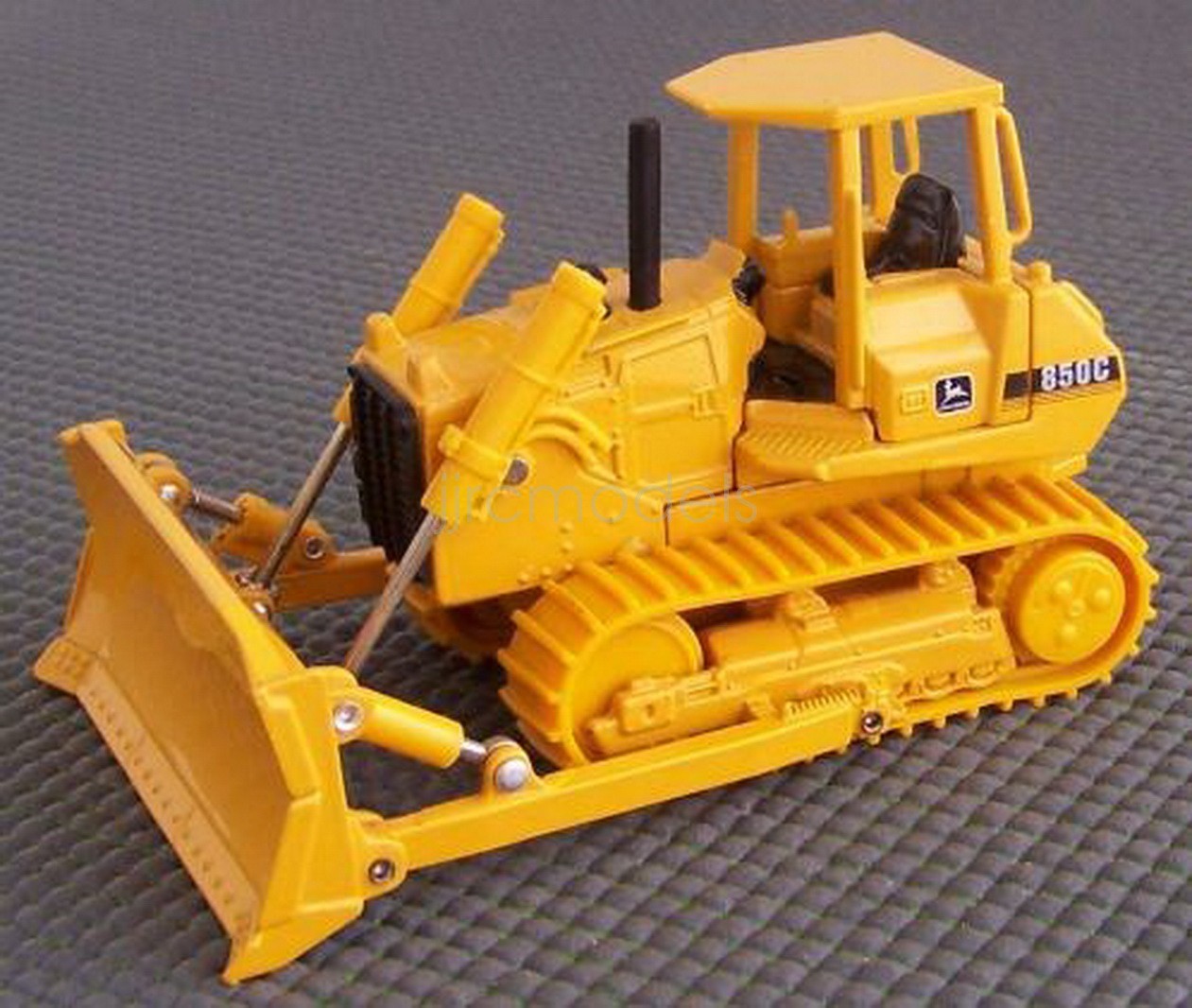 In stock ERTL 1/50 Scale JOHN DEERE 850C Bulldozer Diecast Model Collection
