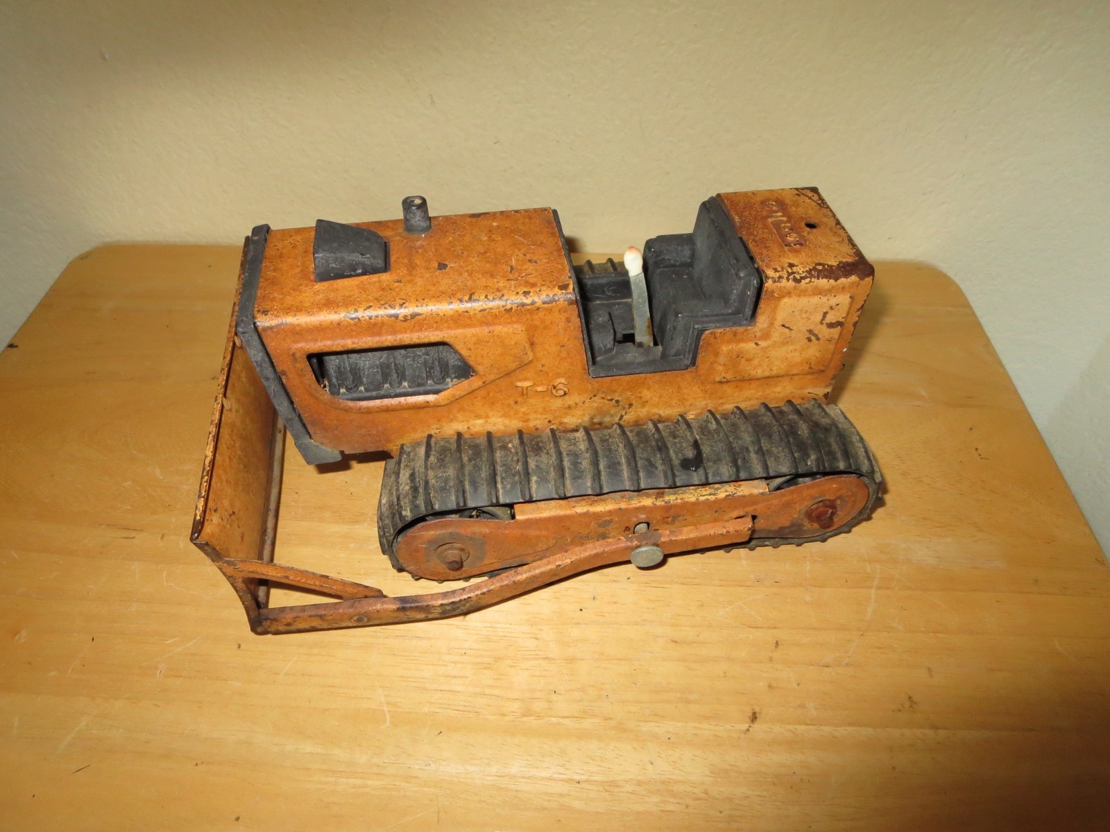 Vintage Tonka T-6 Front Bulldozer Orange Metal Toy 70’s