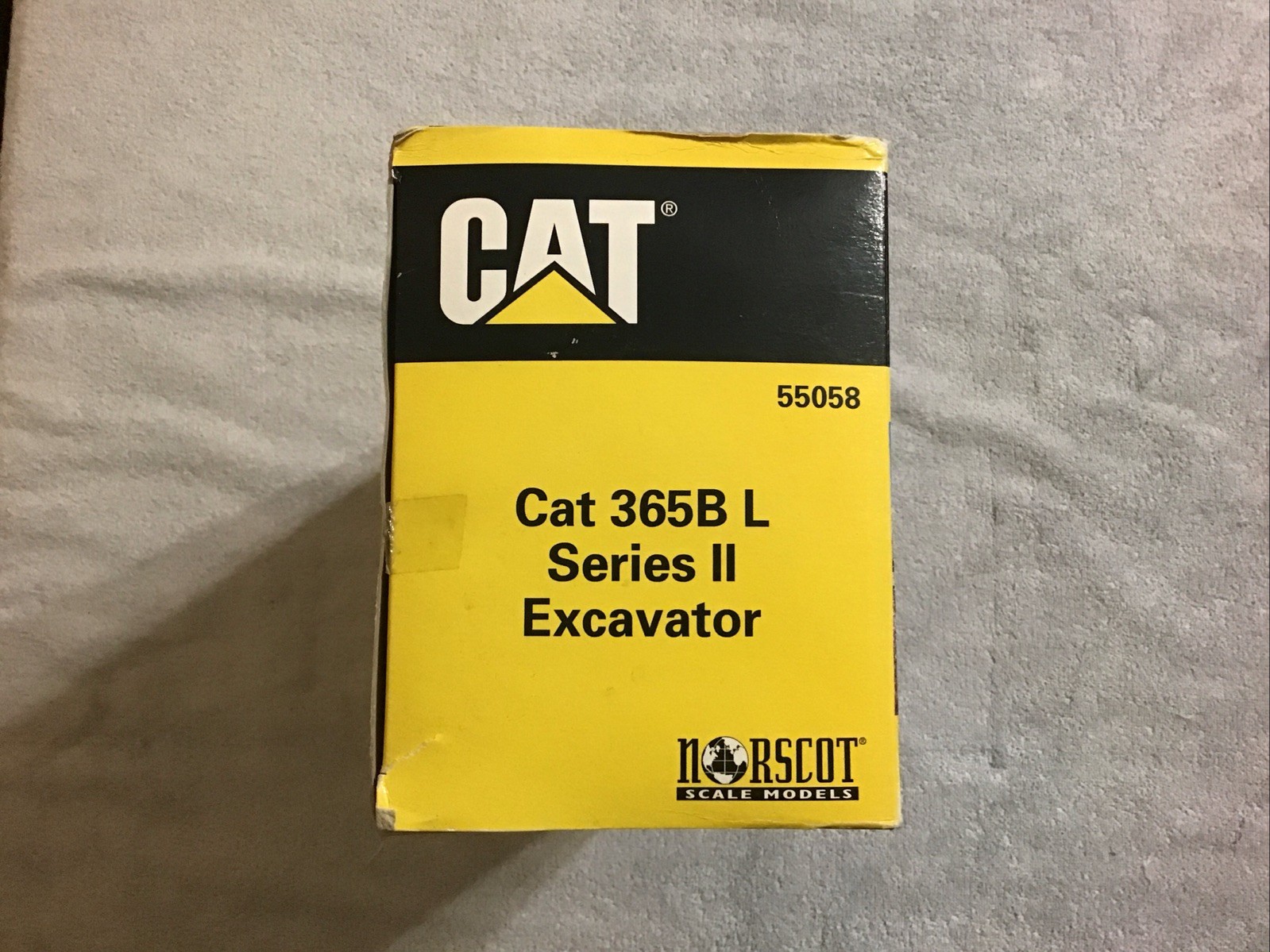 Norscot CAT 365B L Series II Excavator 1:50 Scale Diecast