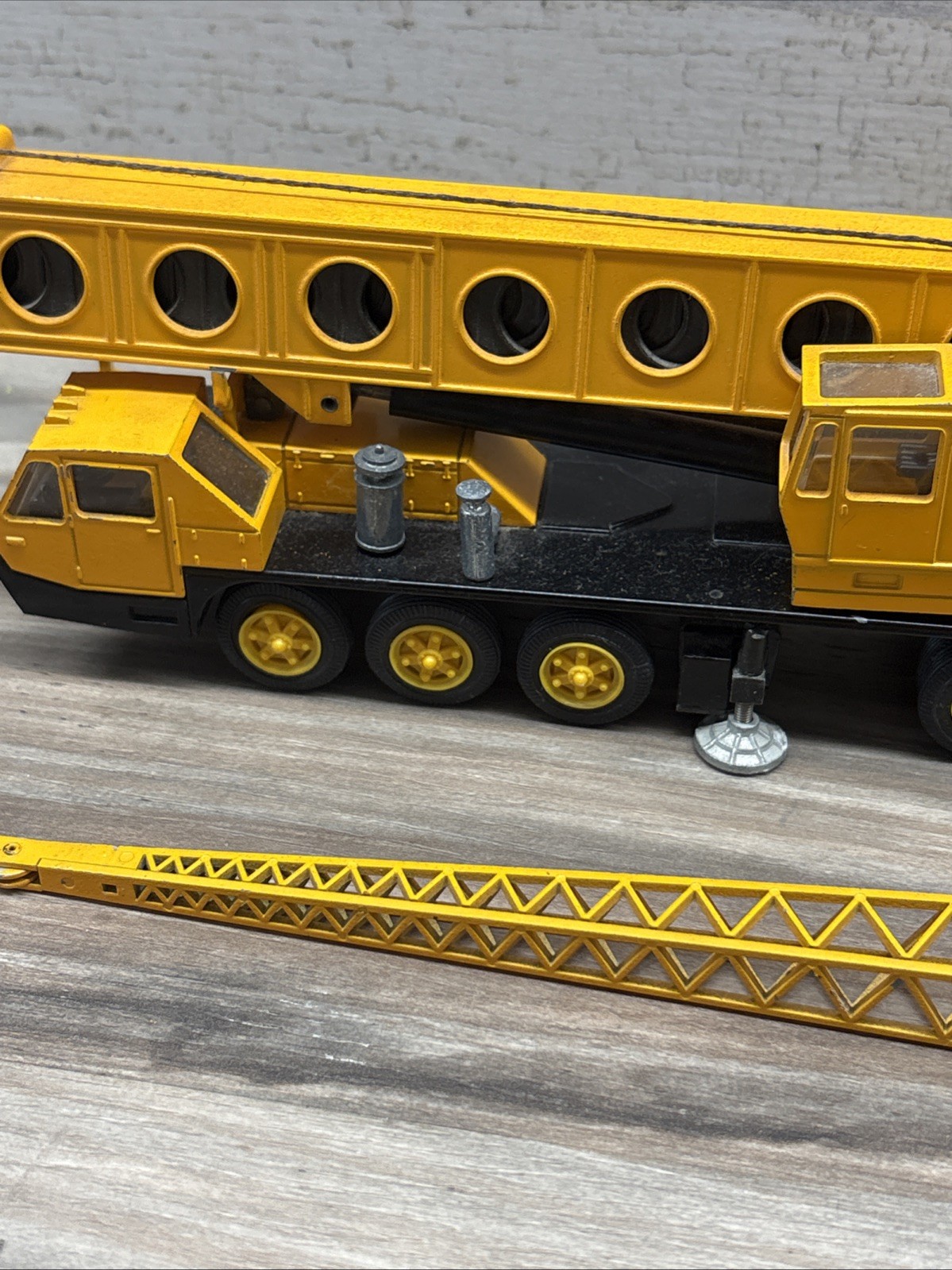 NZG #152 Grove DIE CAST Boom CRANE 1:55 SCALE USED Germany