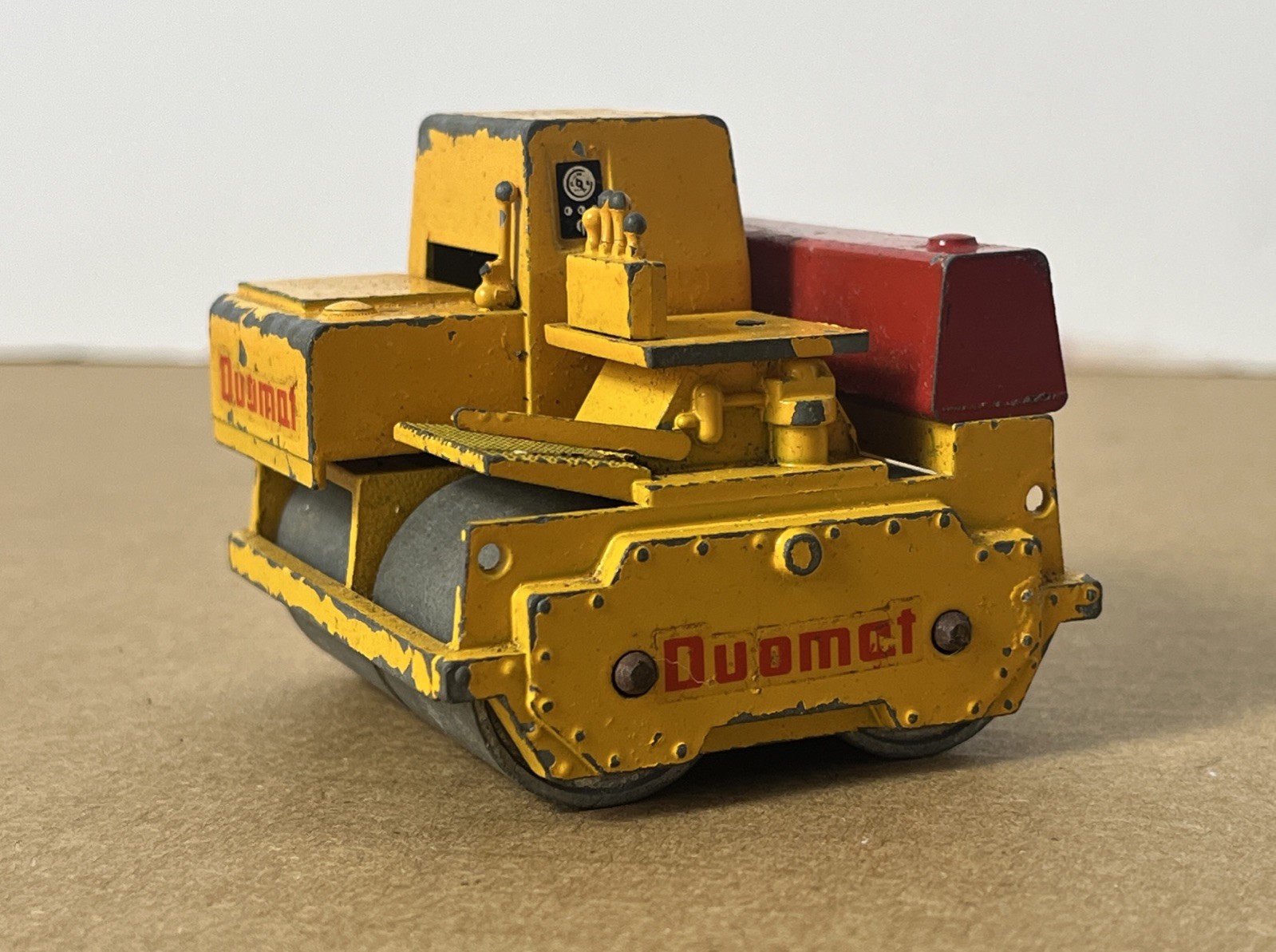 Duomat R127 Double Vibratory Roller – NZG 1:35 Scale Diecast Model #128