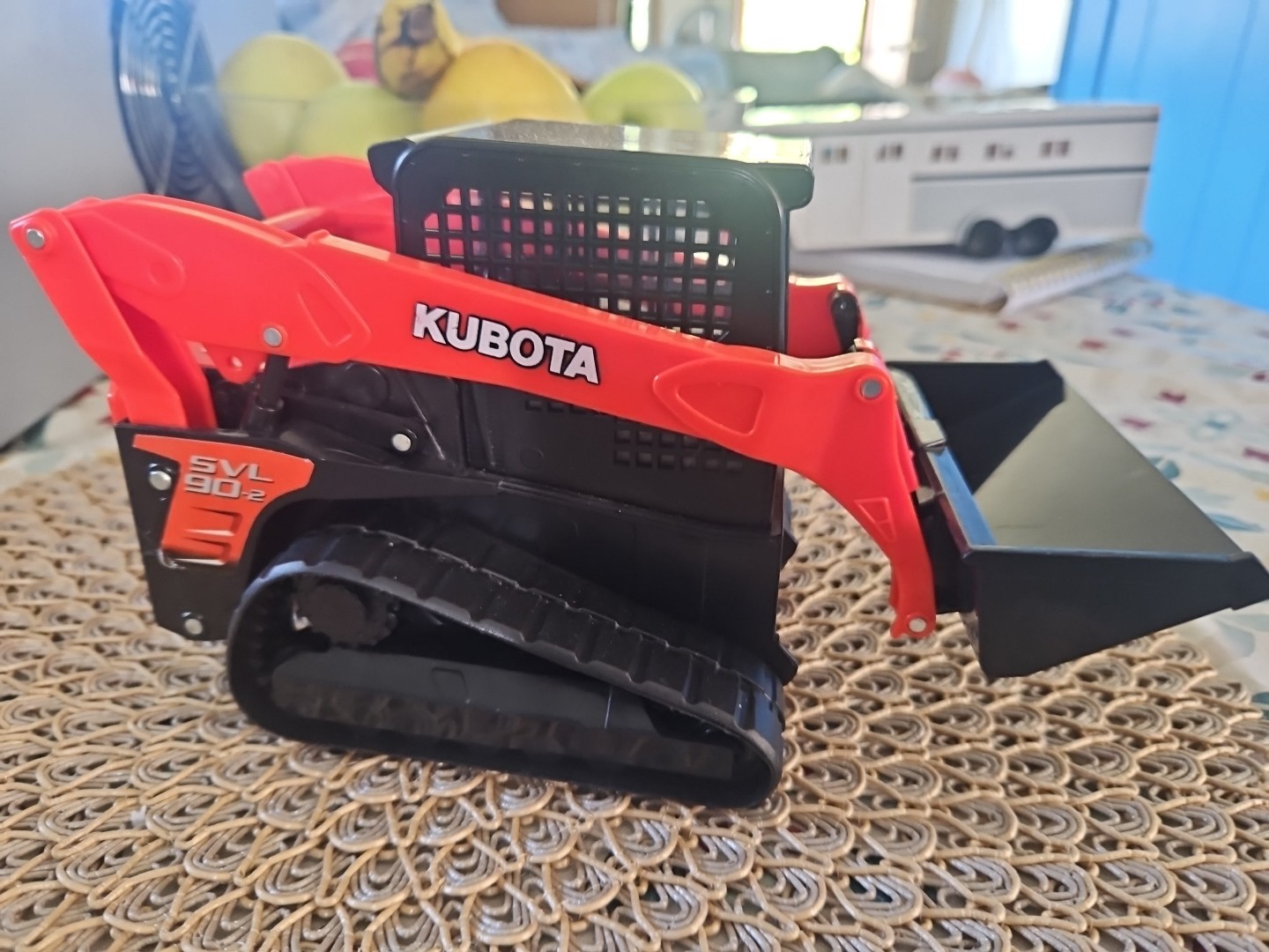 Kubota SVL90-2 Compact Track Loader 1:18 Scale