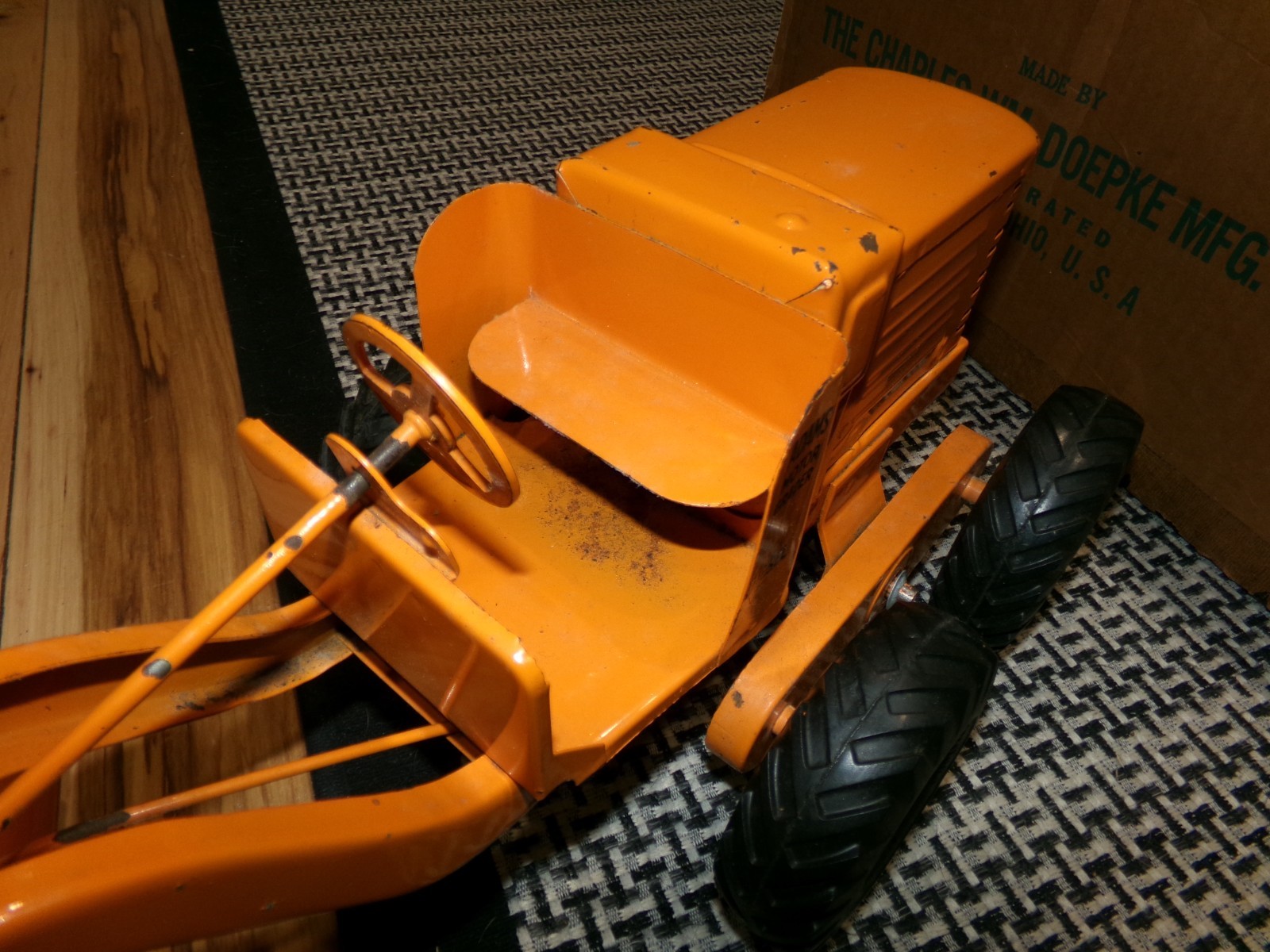 Vintage 1950s Pressed Steel Doepke Adams Orange Road Grader #2006 Original Box