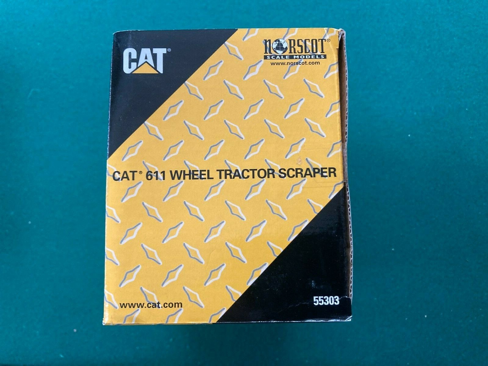 Norscot Caterpillar 611 Wheel Tractor Scraper 1:64 Scale Model New In Box