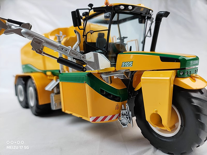TEKNOPloeger Oxbo AT5150 LNMS Slurry Tanker NEW IN BOX 1:32