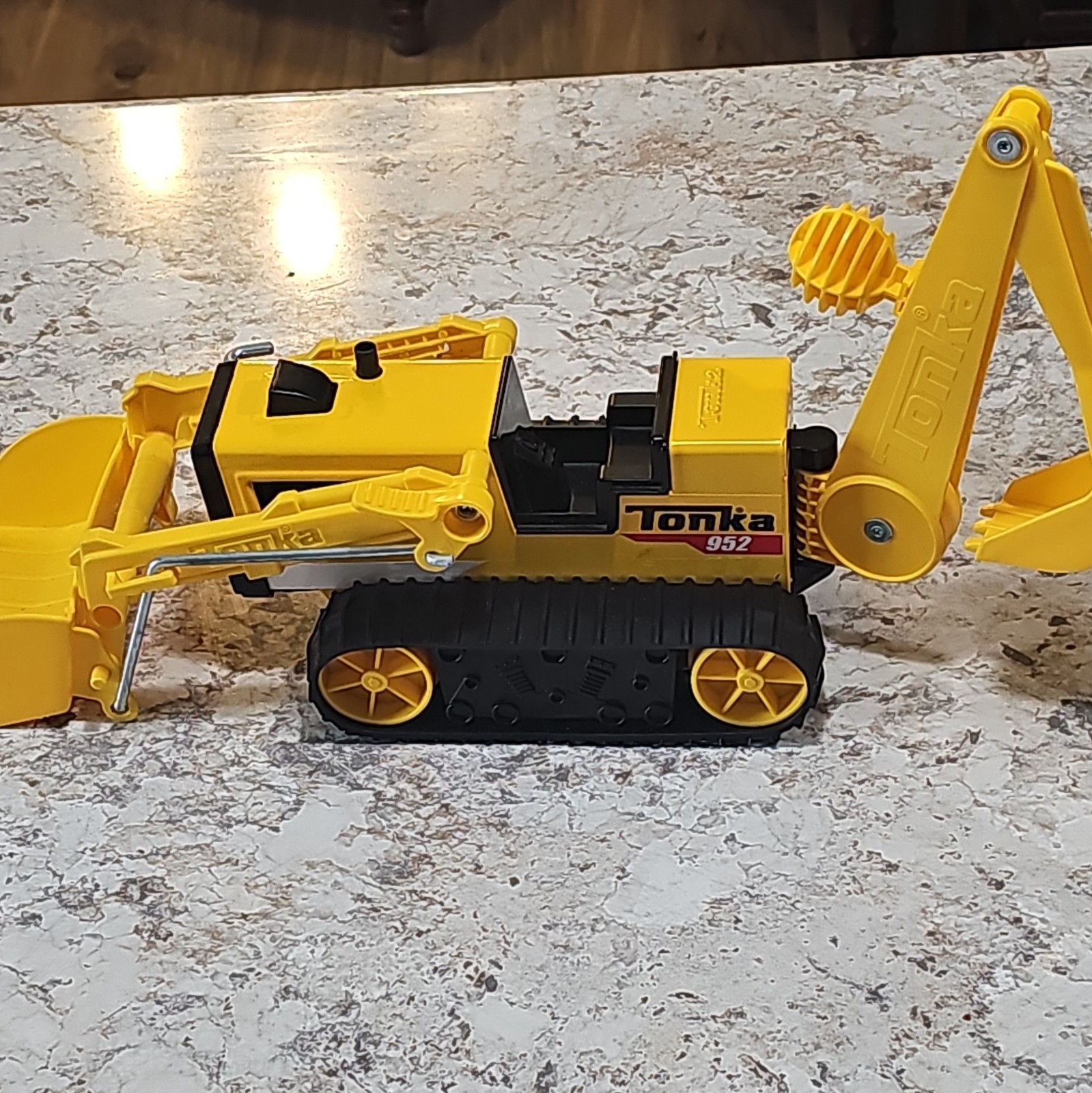 Tonka Yellow Loader Plastic Construction Vehicle Toy Black Details