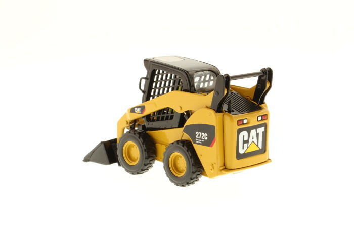 1:32 DIECAST MASTERS *CATERPILLAR* CAT 272C Skidsteer Loader *85167* NIB
