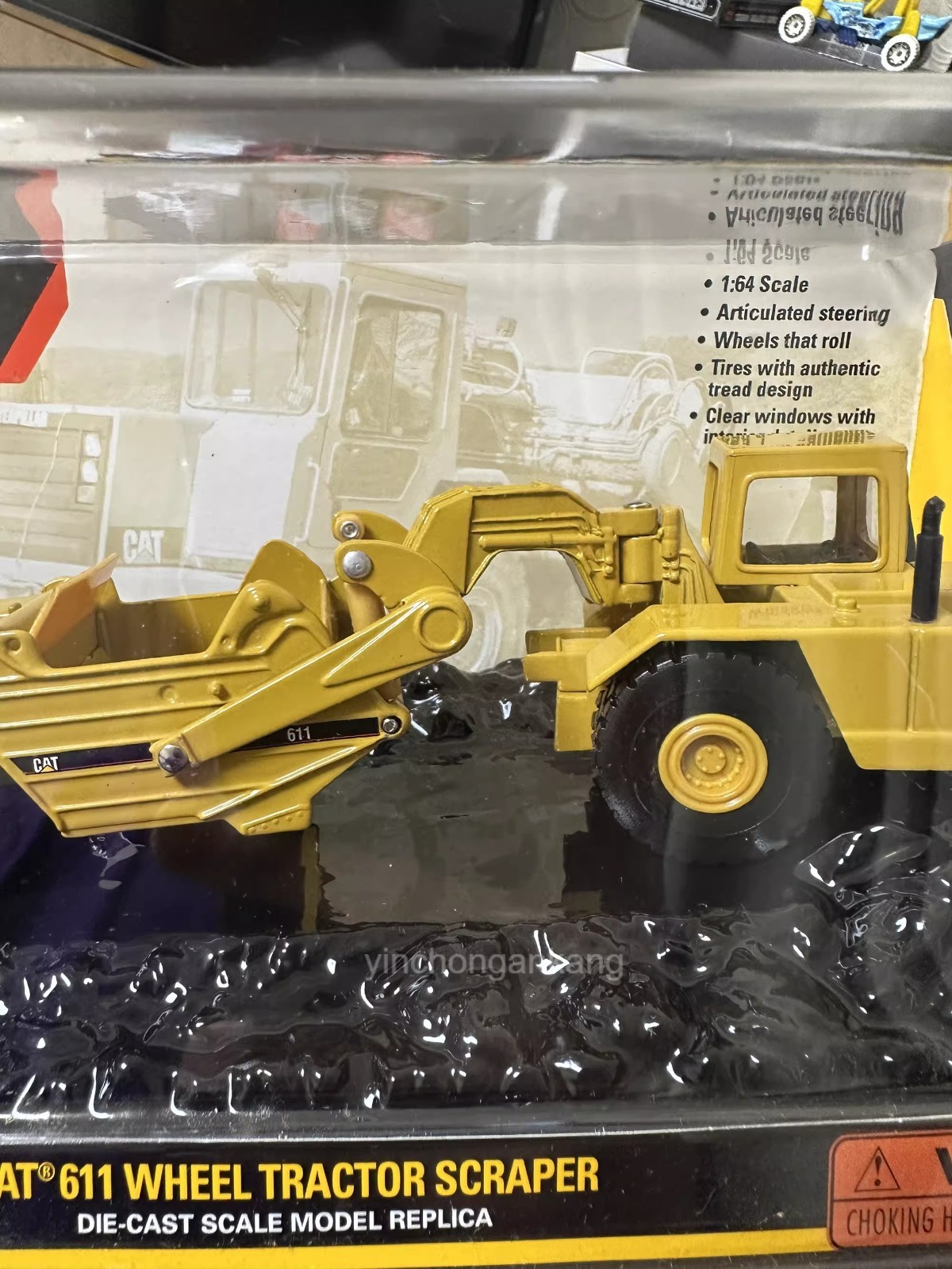 Diecast Masters 85695 – Caterpillar CAT 611 Wheel Tractor Scraper 1:64