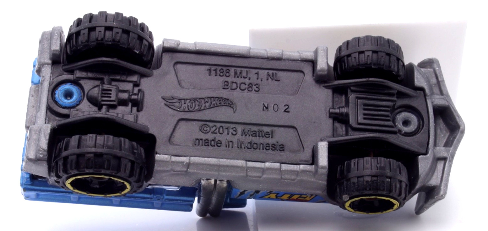 2014 Hot Wheels City ~ SO PLOWED ~ Snow Plow Truck Blue Diecast 1:64