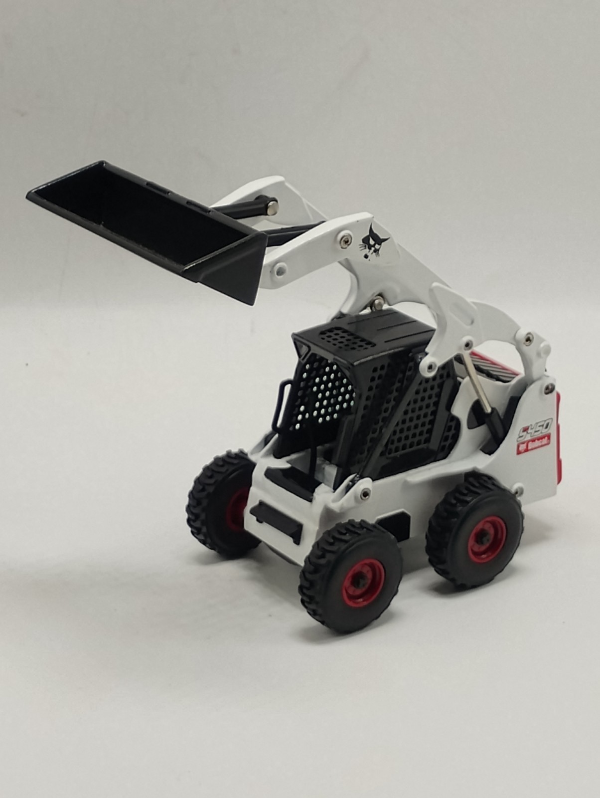Ertl Britains 1:32 Scale Bobcat S450 Skid Steer Loader