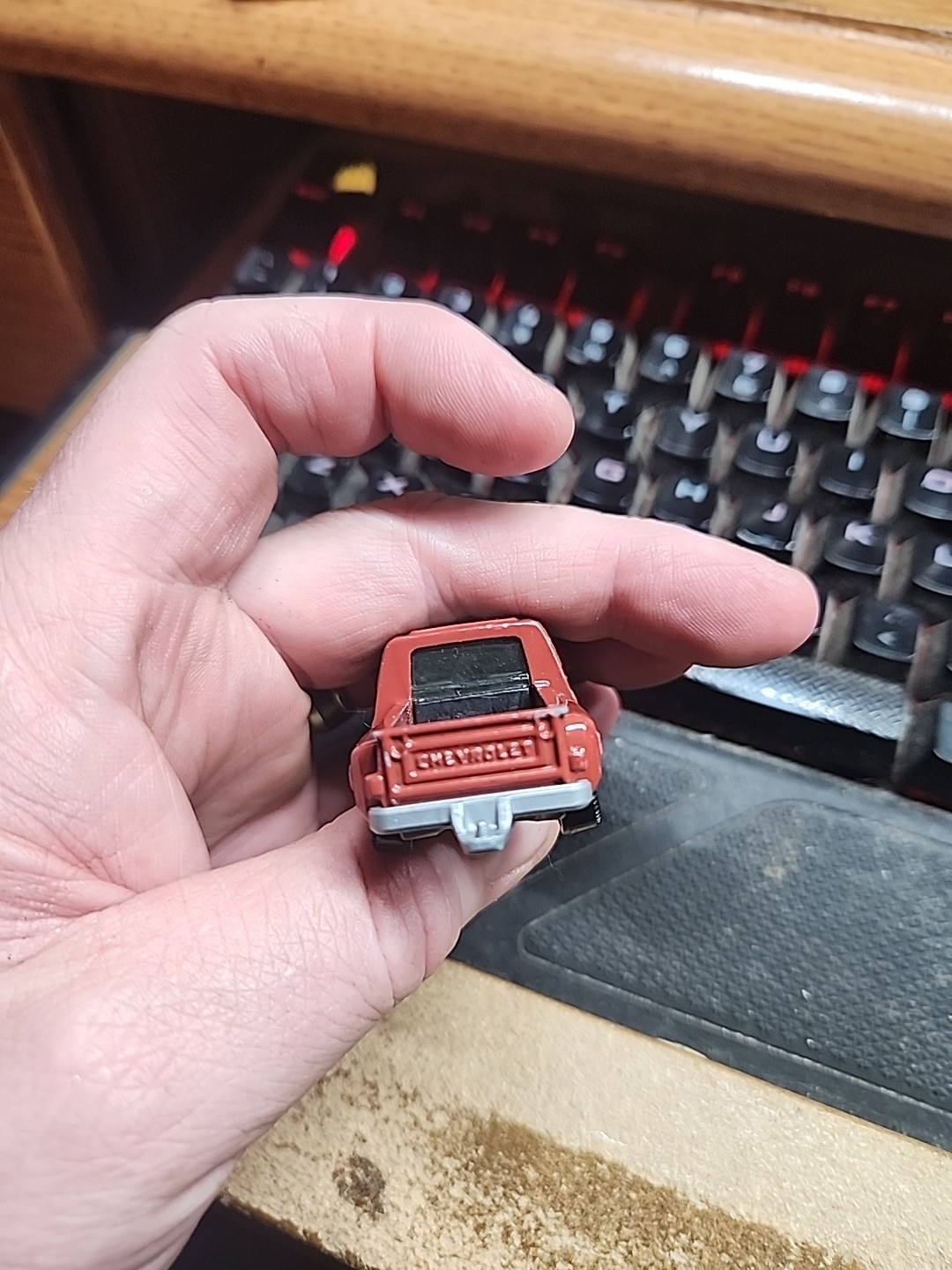 2019 Matchbox “Construction” 1975 Chevy® Stepside™ RUSSET BROWN Diecast Loose