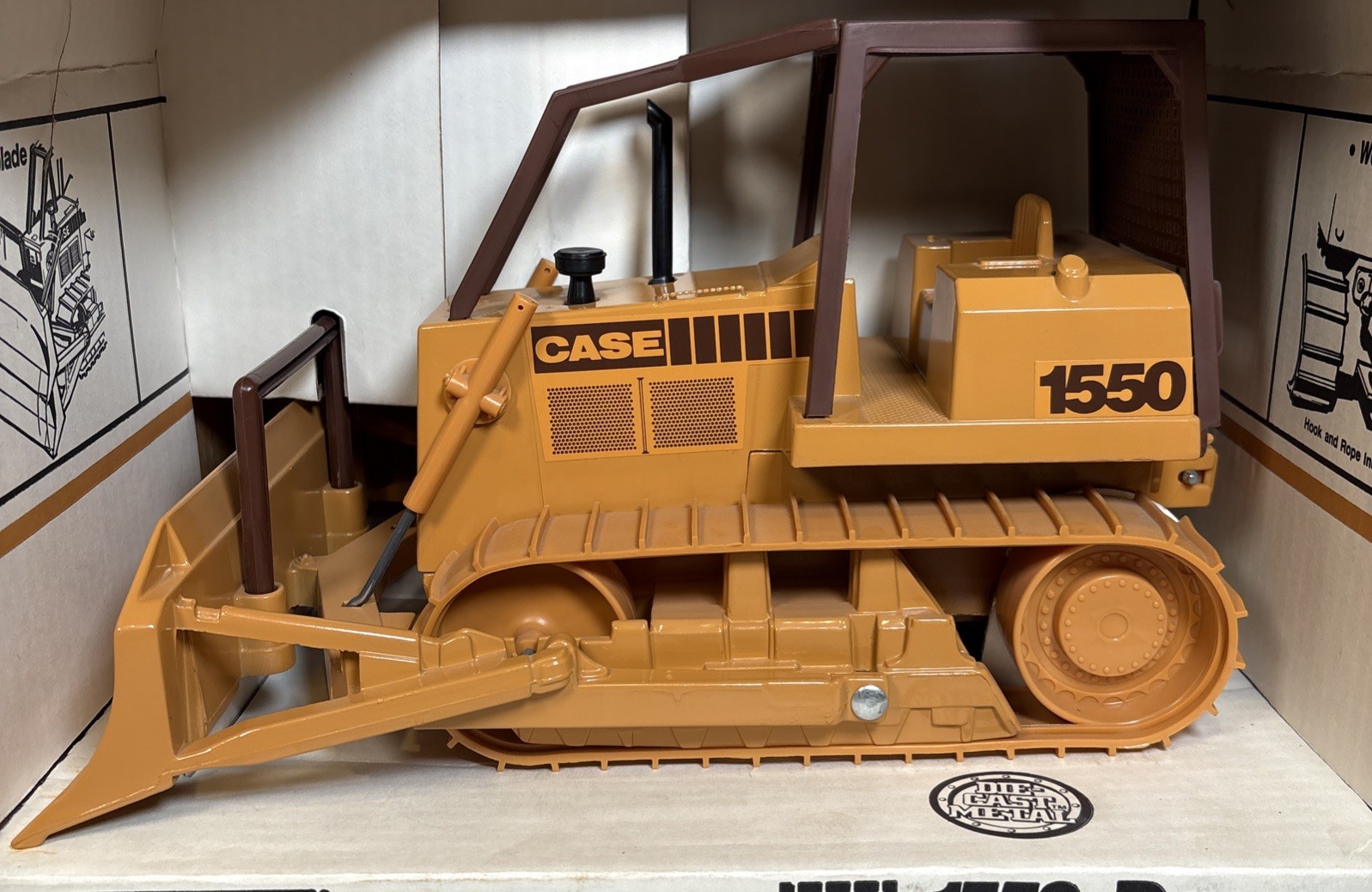 1/16 Ertl Case 1550 Dozer Bulldozer Construction Toy w/ Box