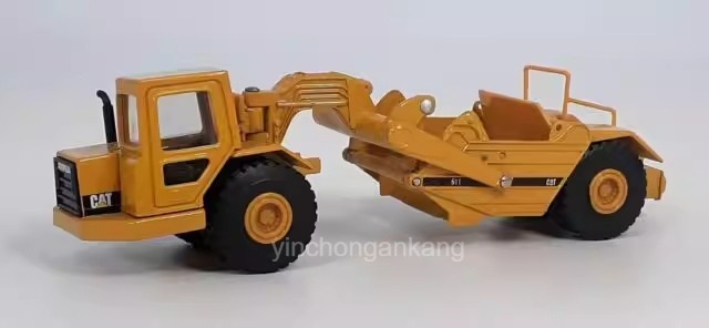 Diecast Masters 85695 – Caterpillar CAT 611 Wheel Tractor Scraper 1:64