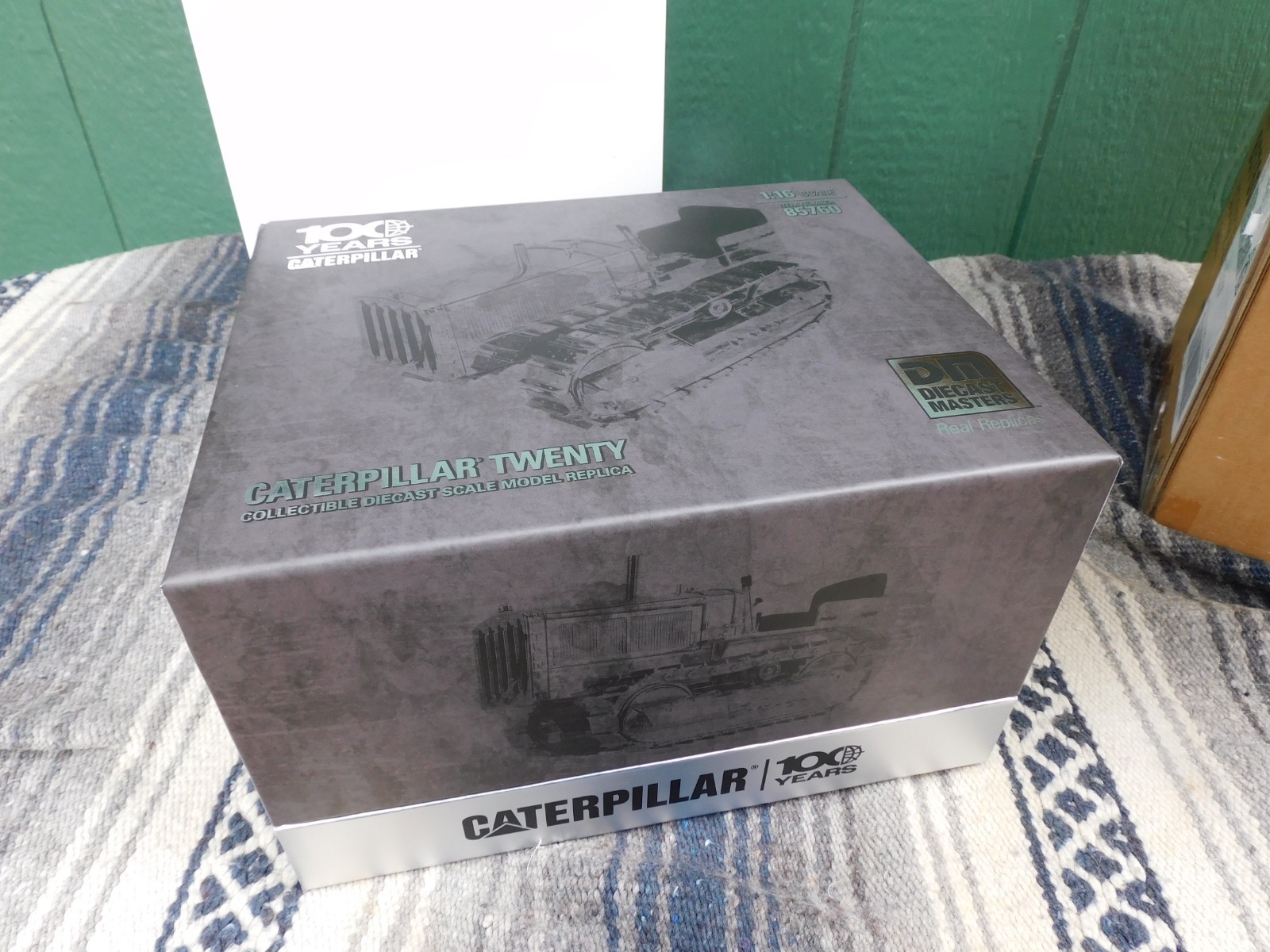 1/16 Caterpillar Twenty Crawler Tractor 100th Anniversary Diecast Masters 85760