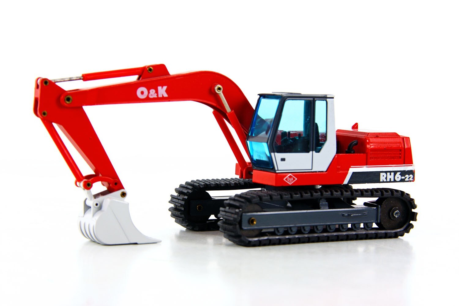NZG 334-2 O&K RH6-22 Track Excavator 1/50 Die-cast MIB
