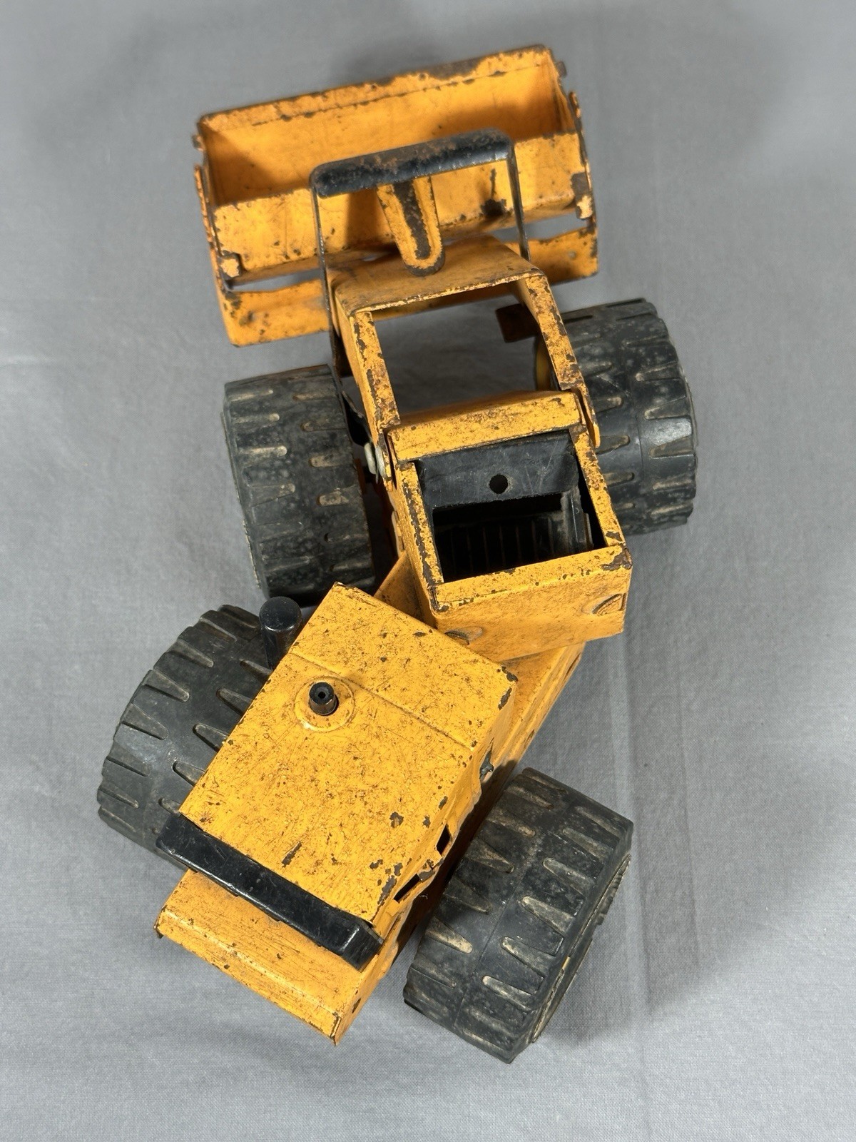 Tonka Pressed Steel Front End Loader Vintage Toy Yellow XR-101 Tires, Works
