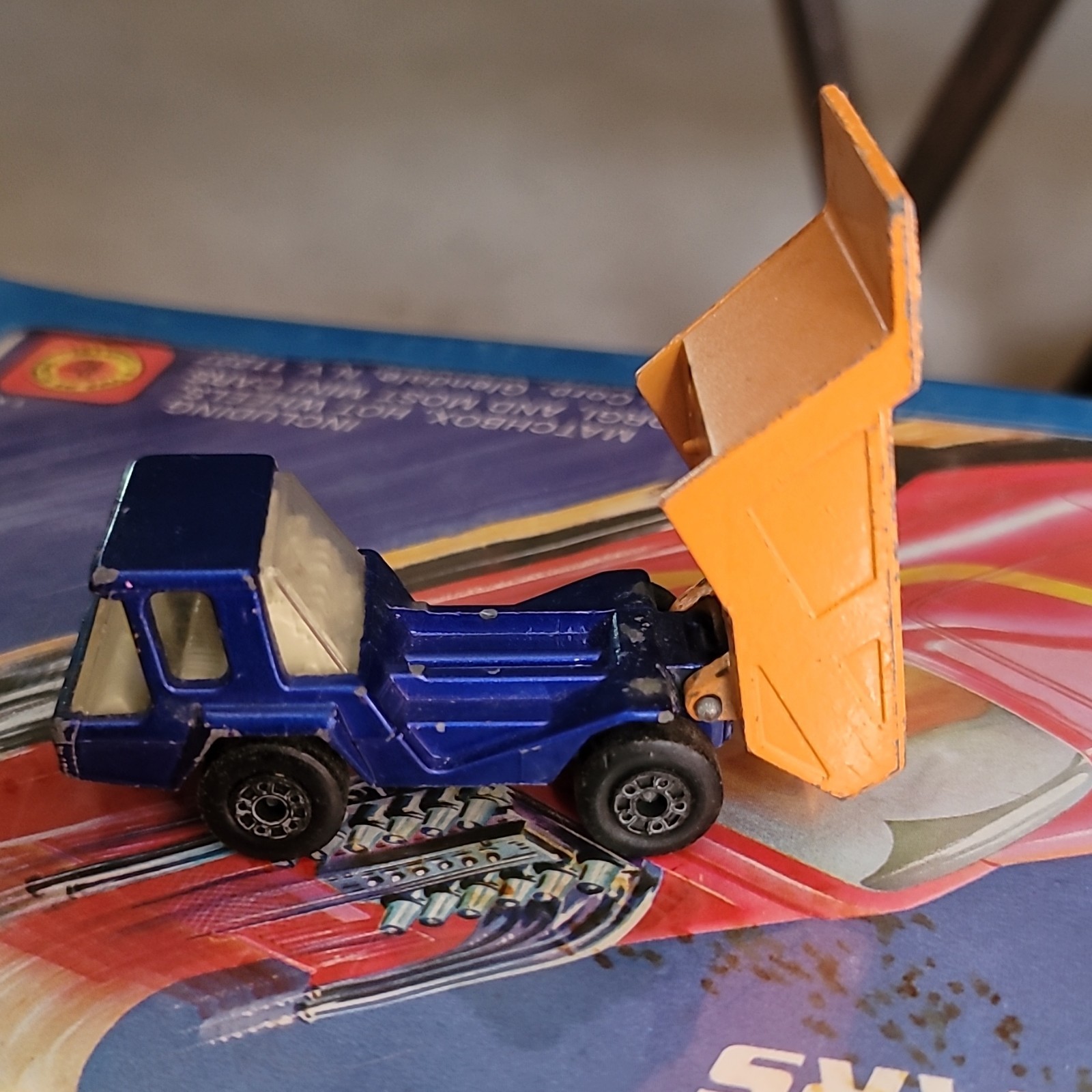 Matchbox Superfast Atlas Dump Truck Blue/Orange 1:64 Diecast Metal 1975