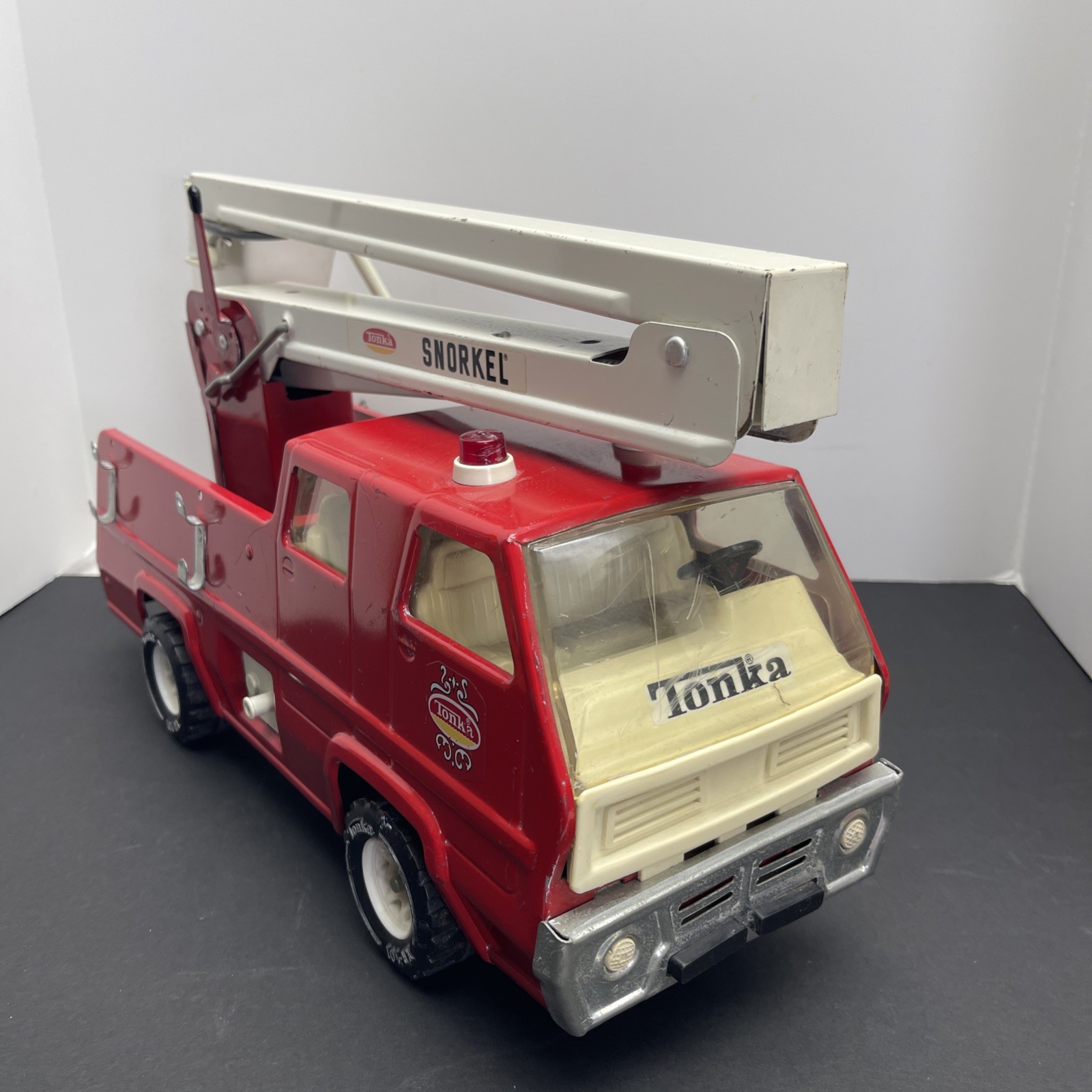 1970’s Vintage Tonka Snorkel Fire Truck Pressed Steel Good Condition