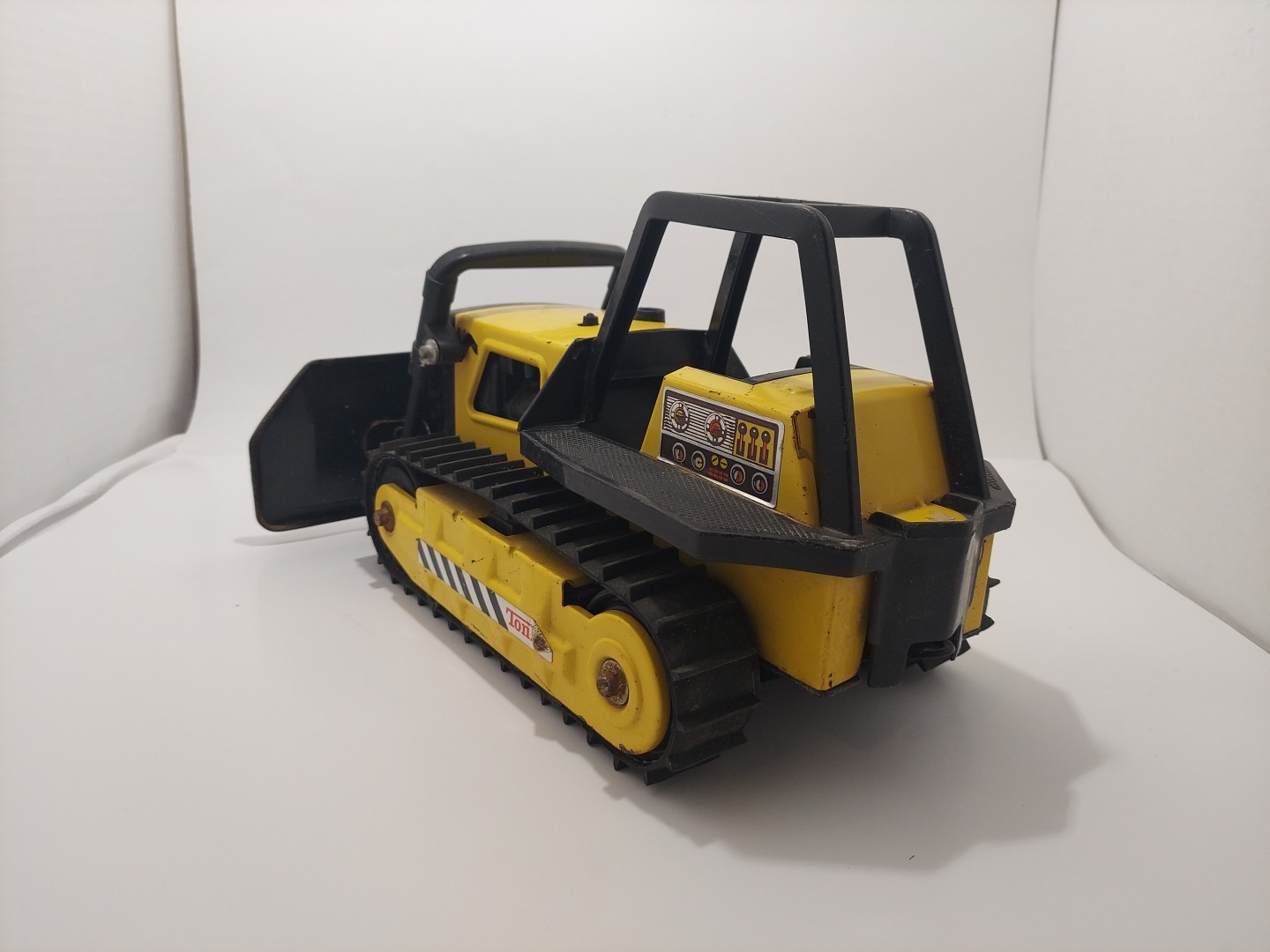 Vintage Tonka 1980’s Yellow Pressed Steel Bulldozer 13″ Model #51054 NICE COND.