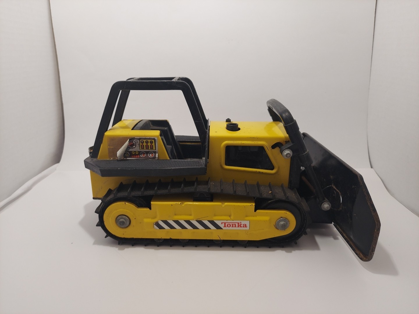 Vintage Tonka 1980’s Yellow Pressed Steel Bulldozer 13″ Model #51054 NICE COND.